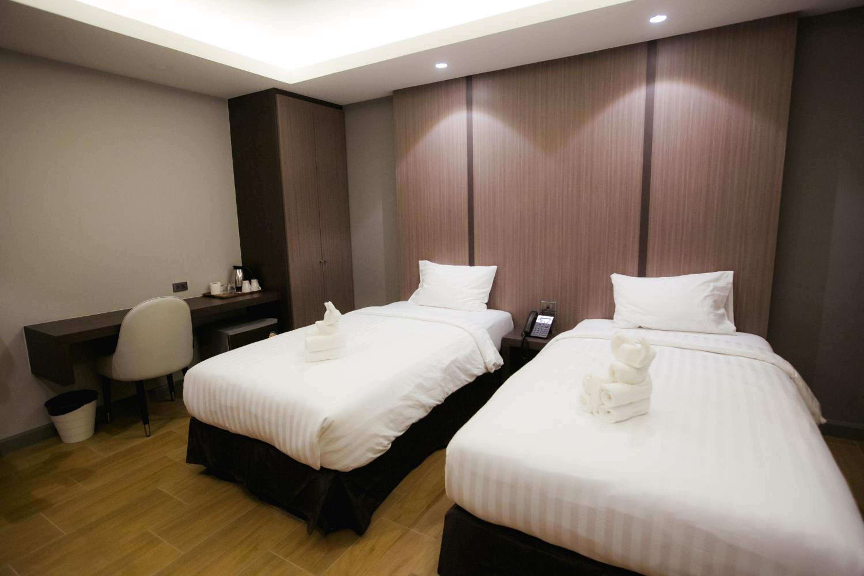 Deluxe Twin Room - Photo 3