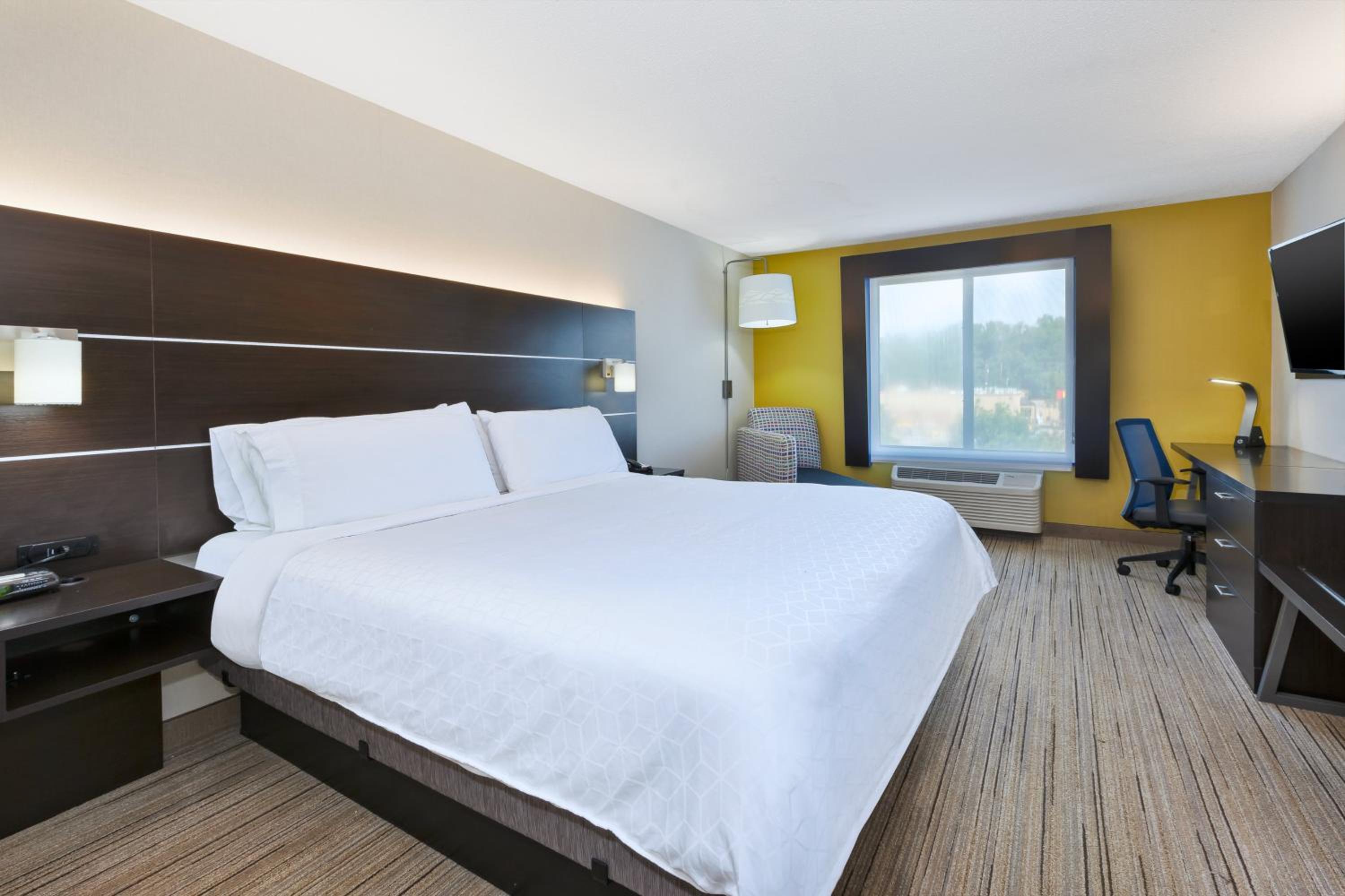 Standard King Room - Photo 1