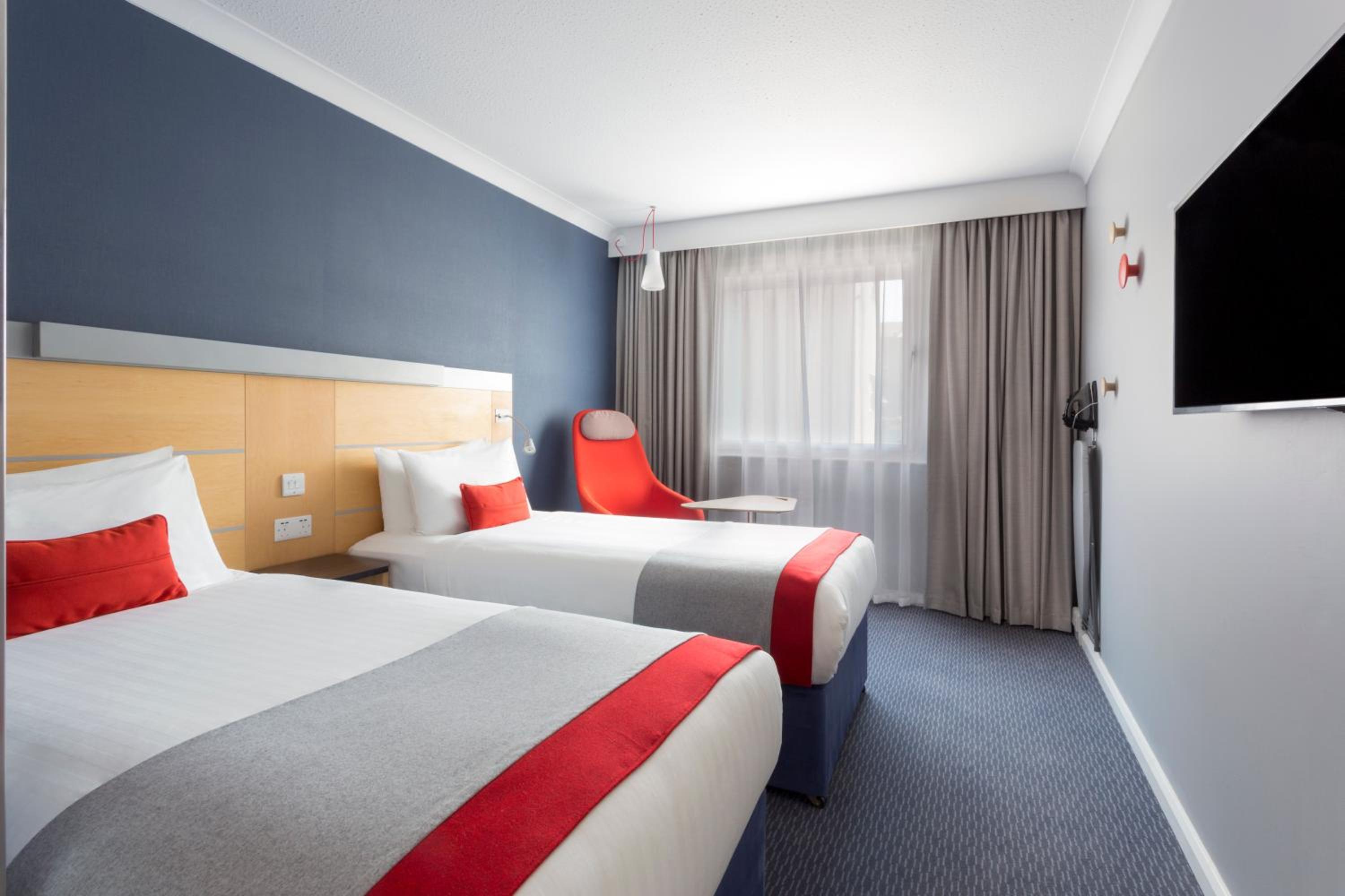 Standard Twin Room with Free Hot Breakfast photo 1