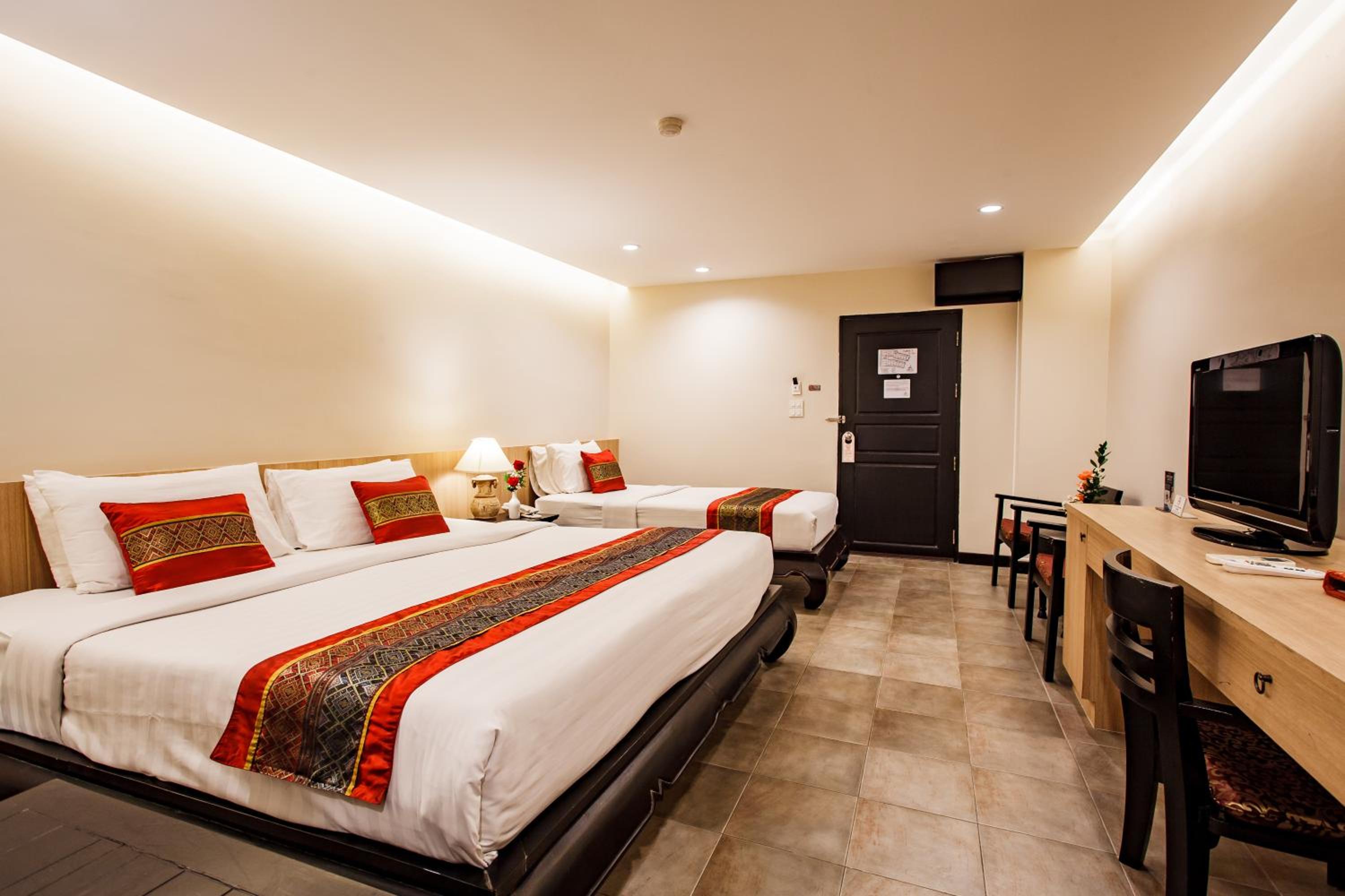 Deluxe Triple Room