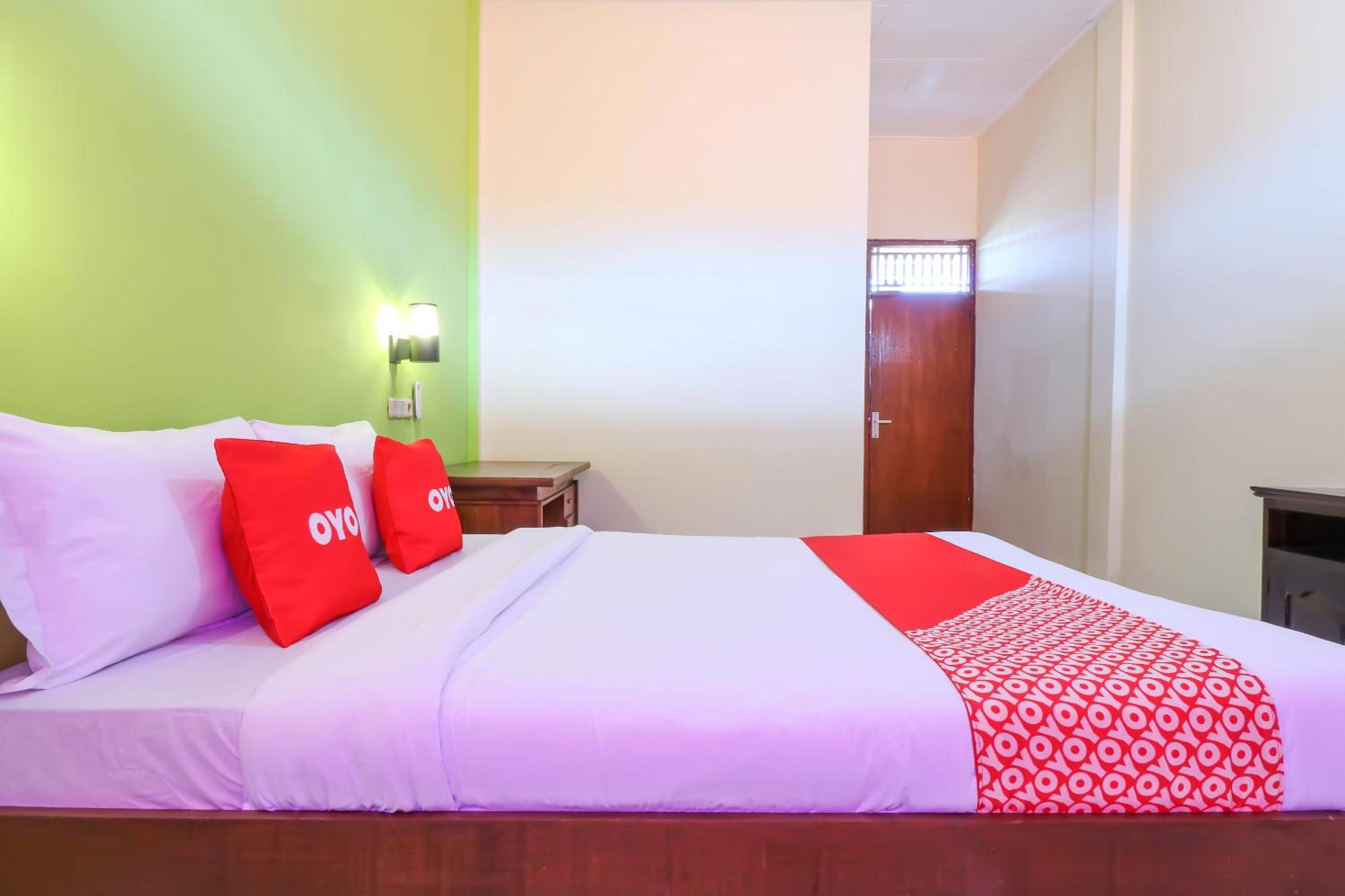 Standard Double Room - Photo 9