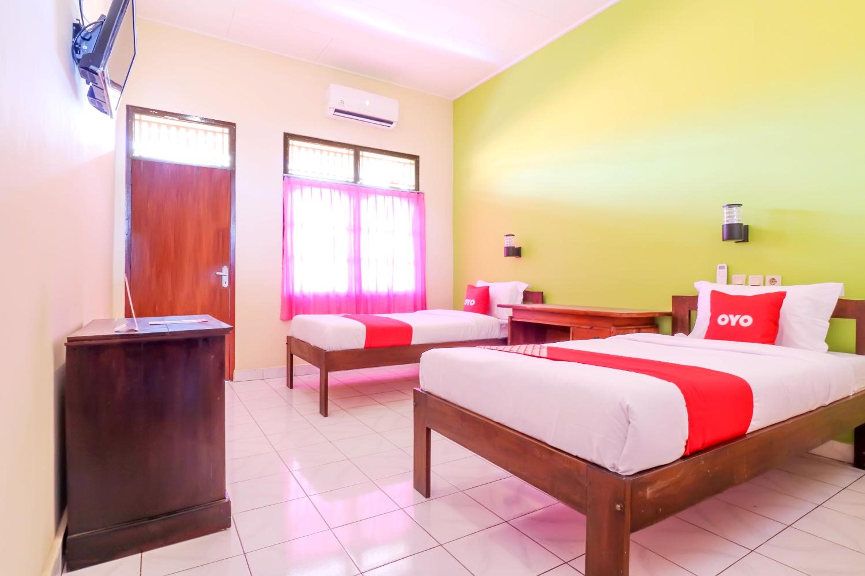 Standard Twin Room - Photo 9