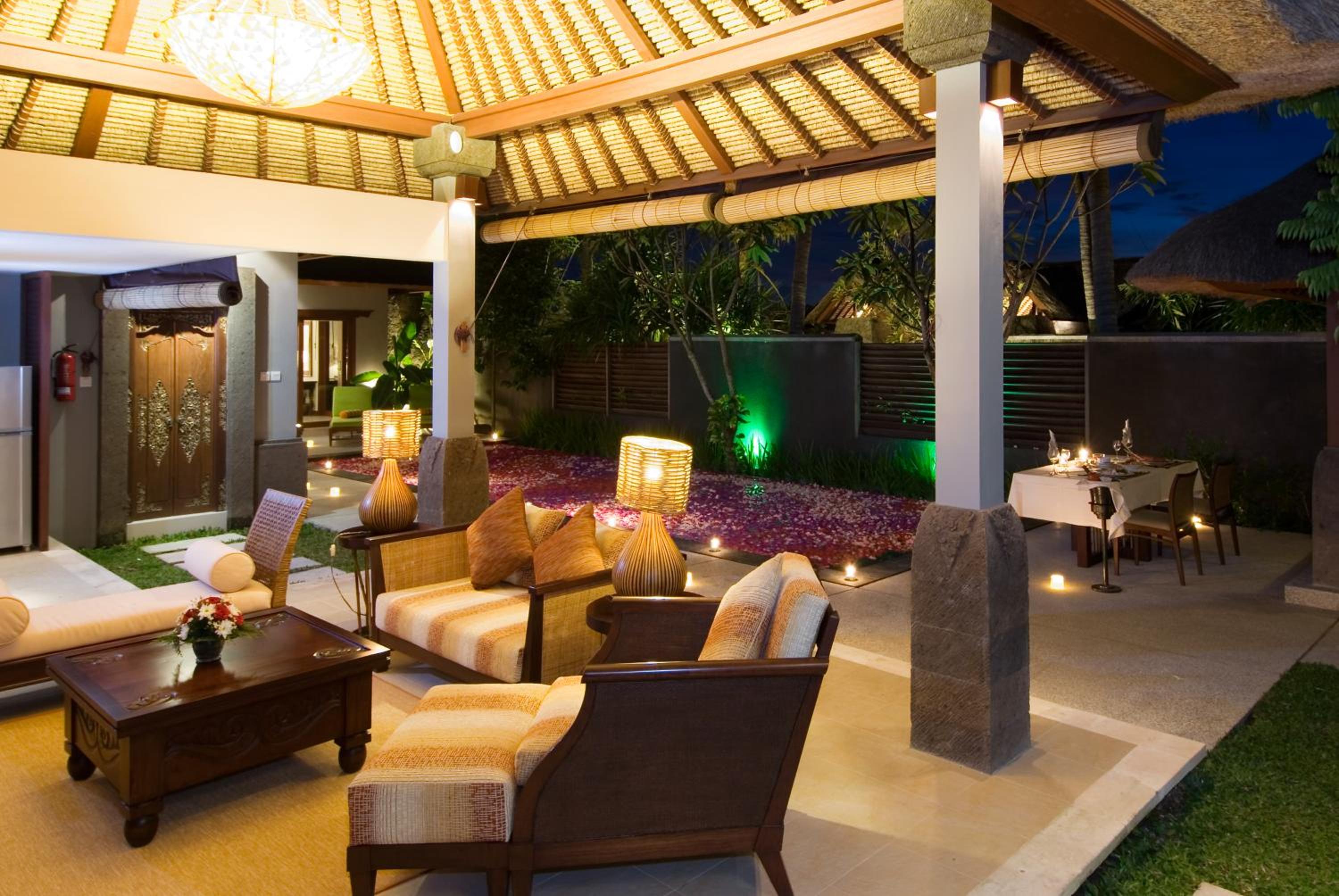 Three-Bedroom Villa - Photo 3