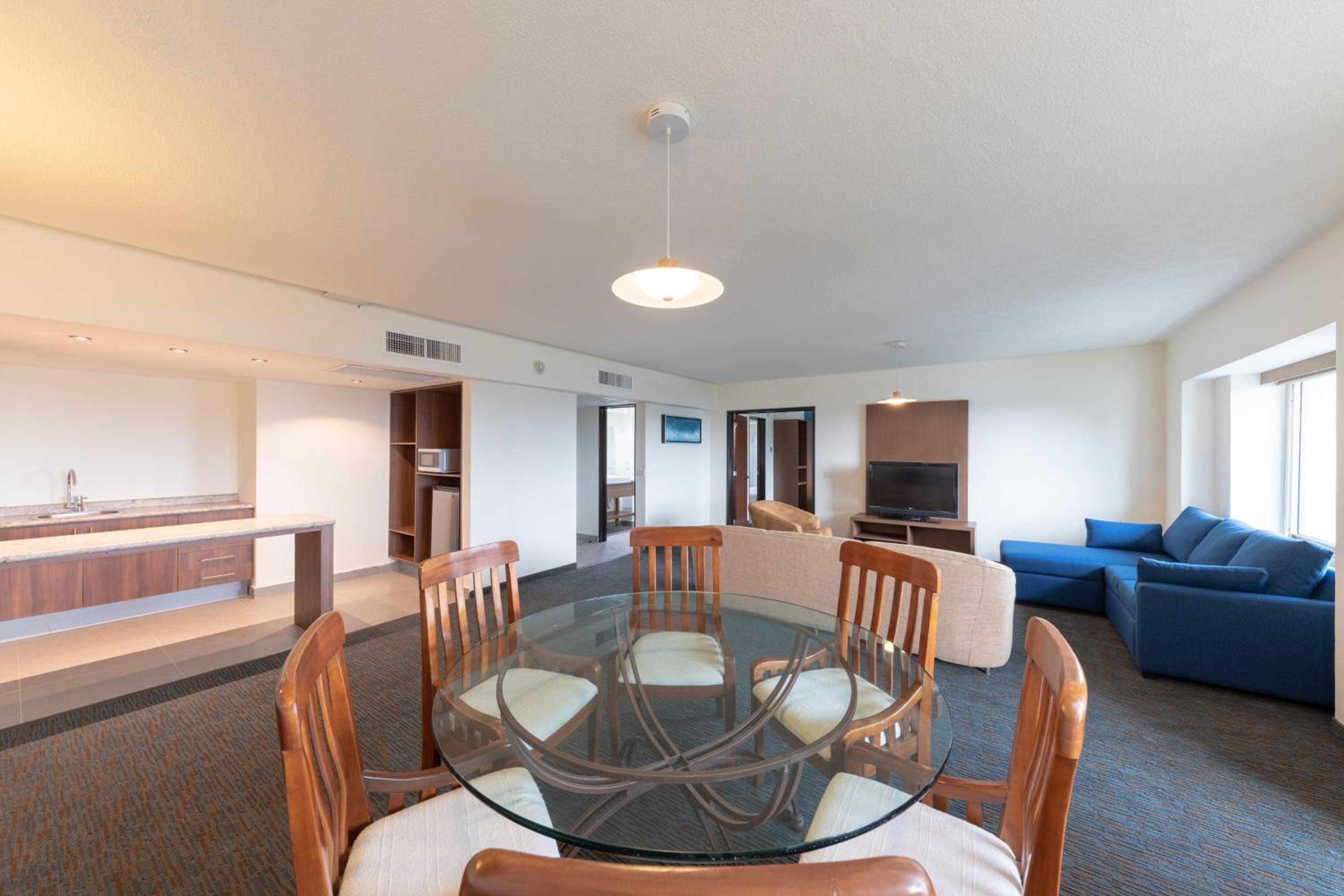 One-Bedroom Suite with City View - Photo 1