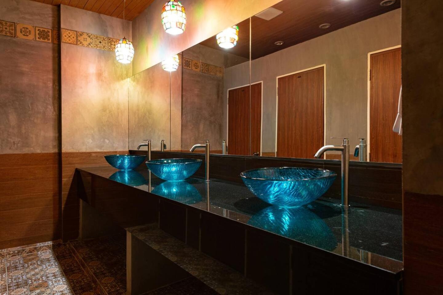 Deluxe Twin Room with Share Bathroom photo 2