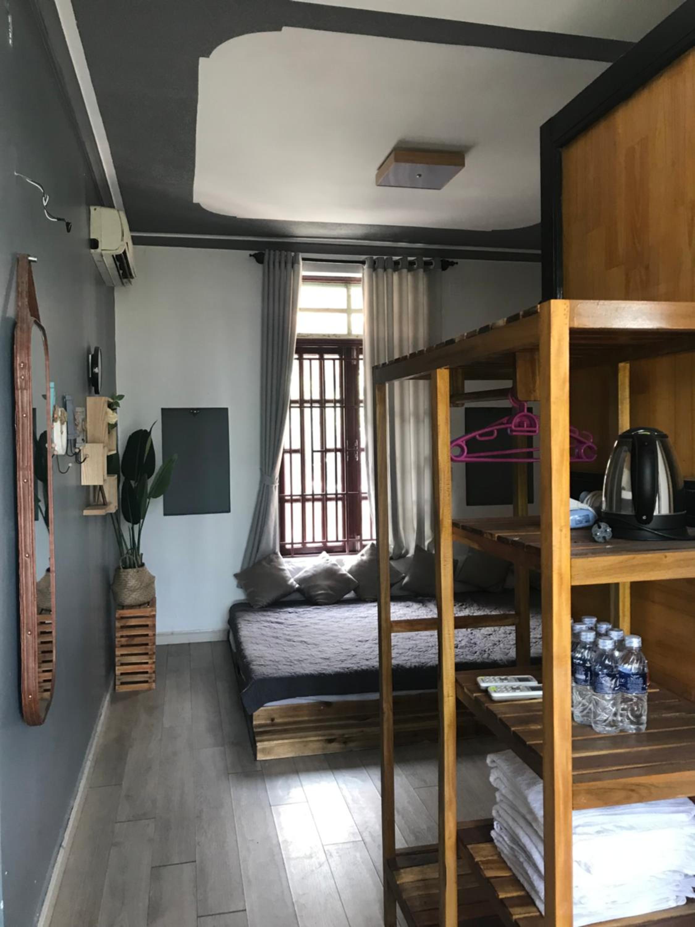 8-Bed Mixed Dormitory Room