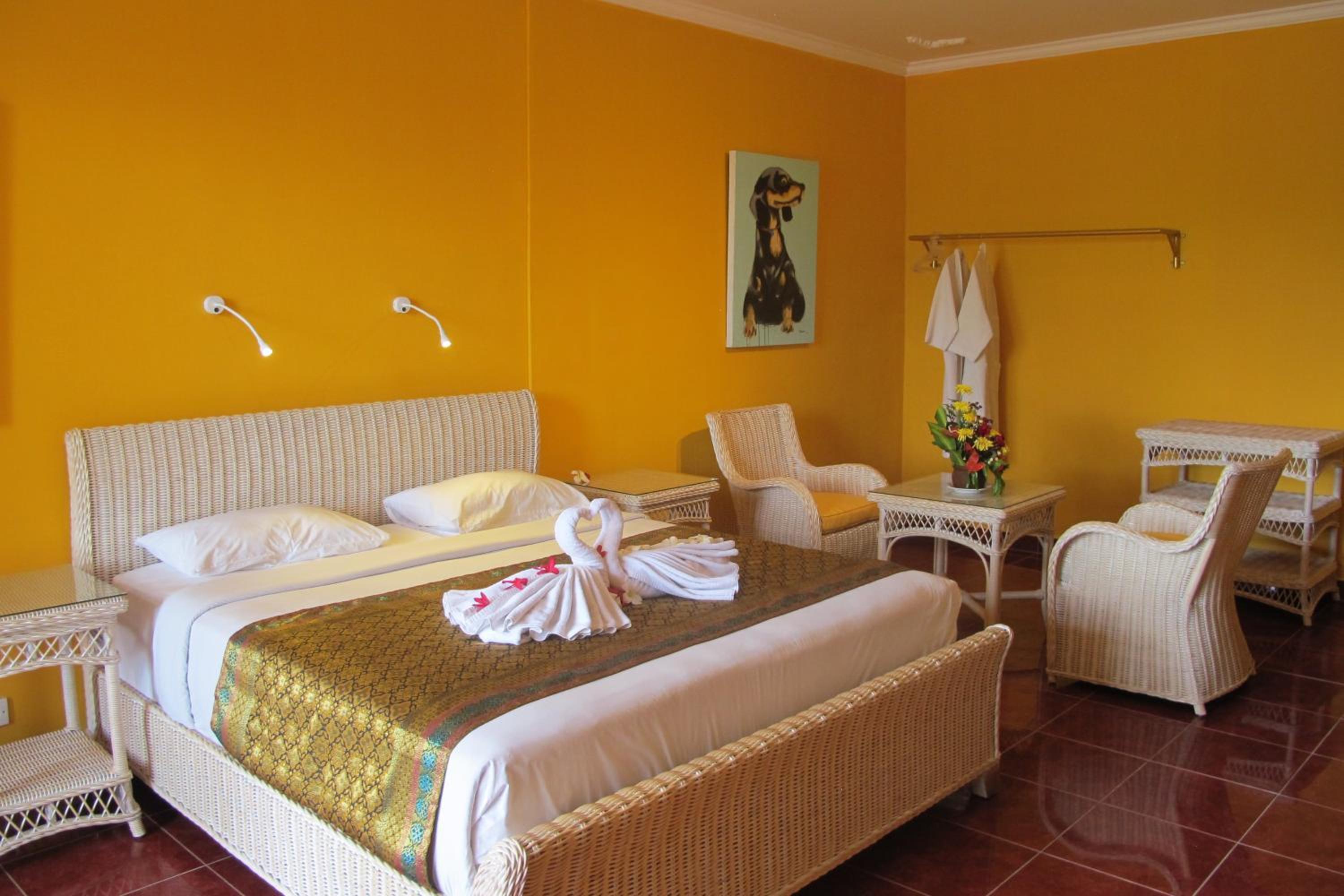 Deluxe Studio with Balcony - Photo 5