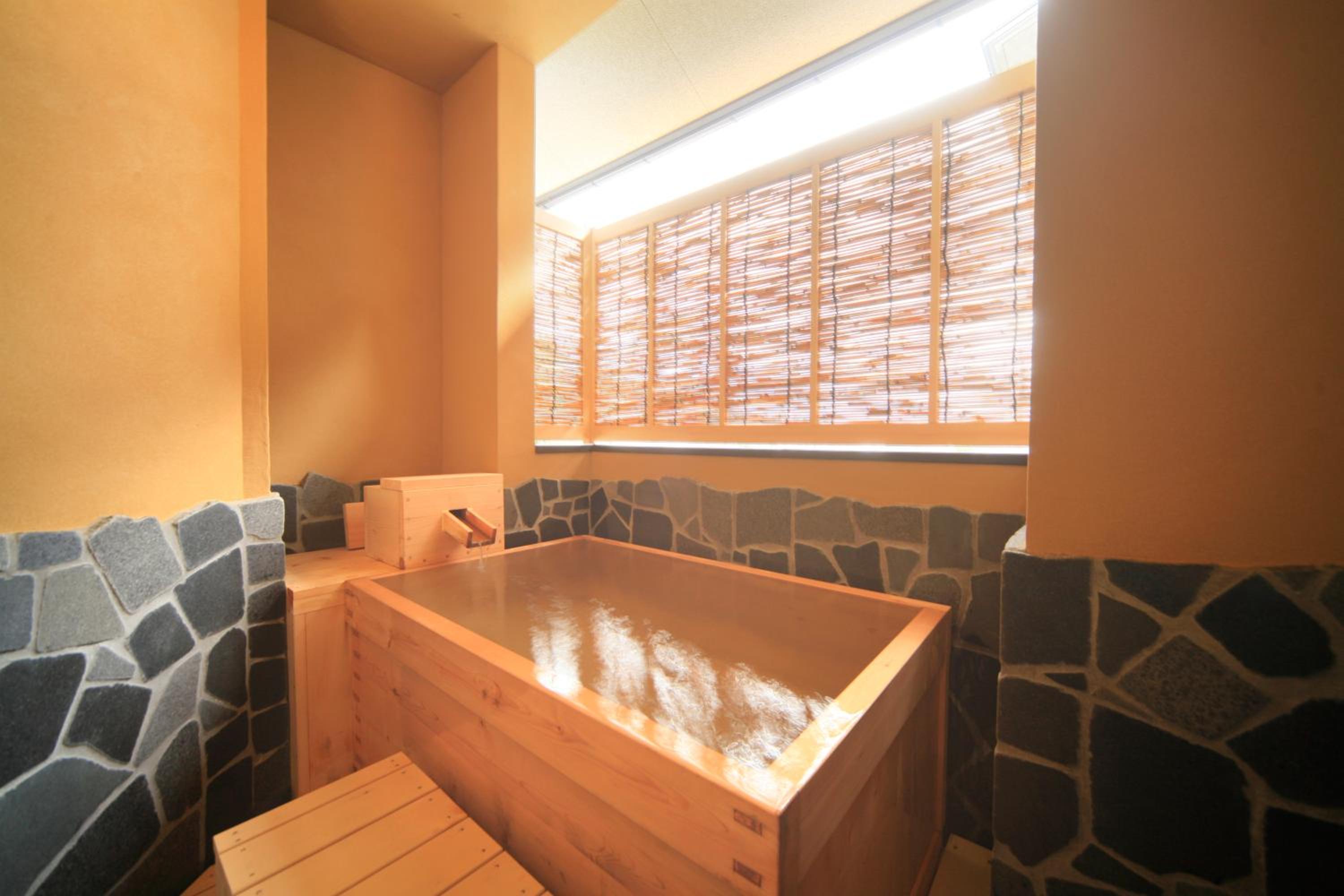 Japanese-Style Twin Room with Open-Air Bath photo 2