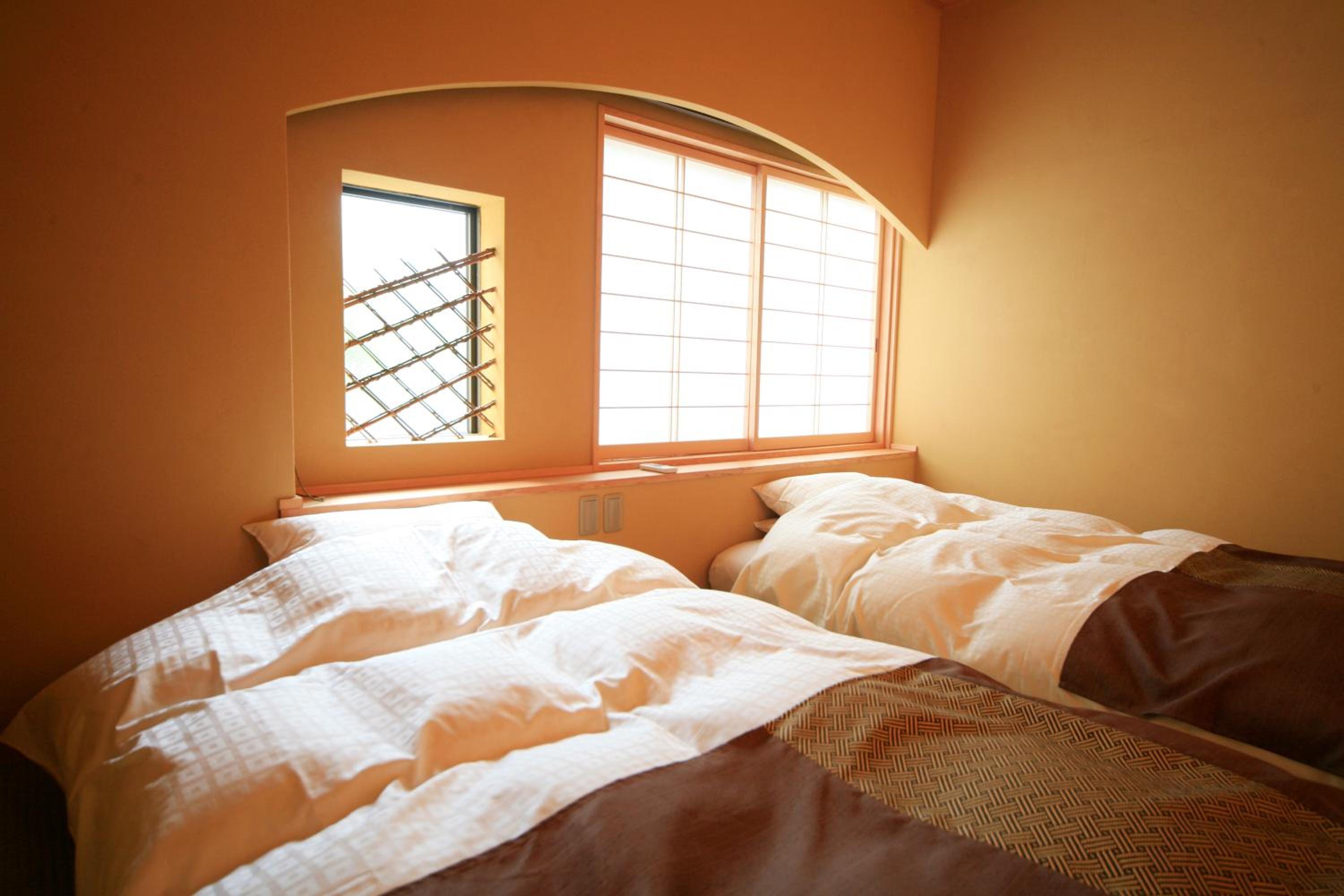 Japanese-Style Twin Room with Open-Air Bath photo 3