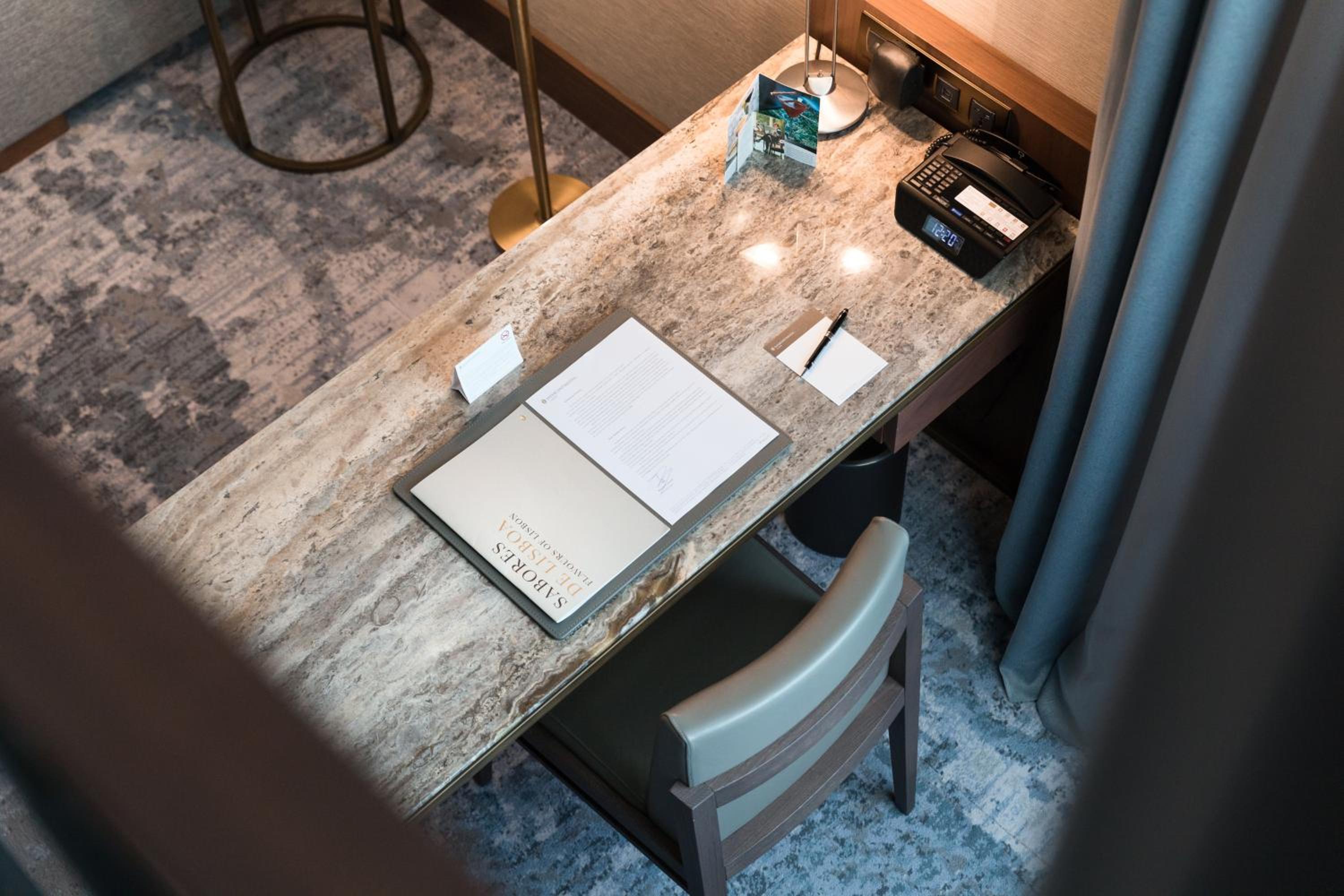 2 Story Suite with Terrace