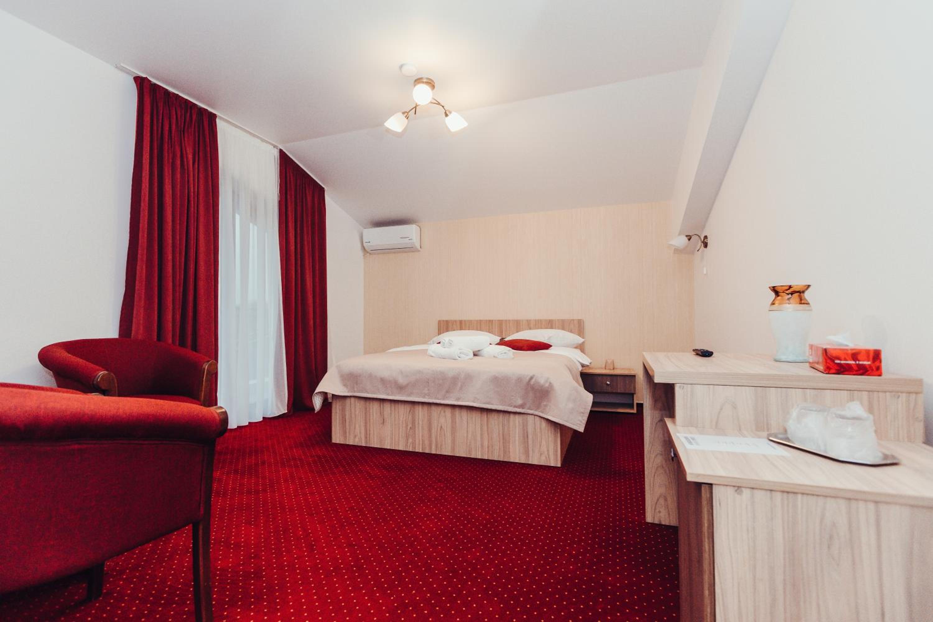 King Room with Mountain View