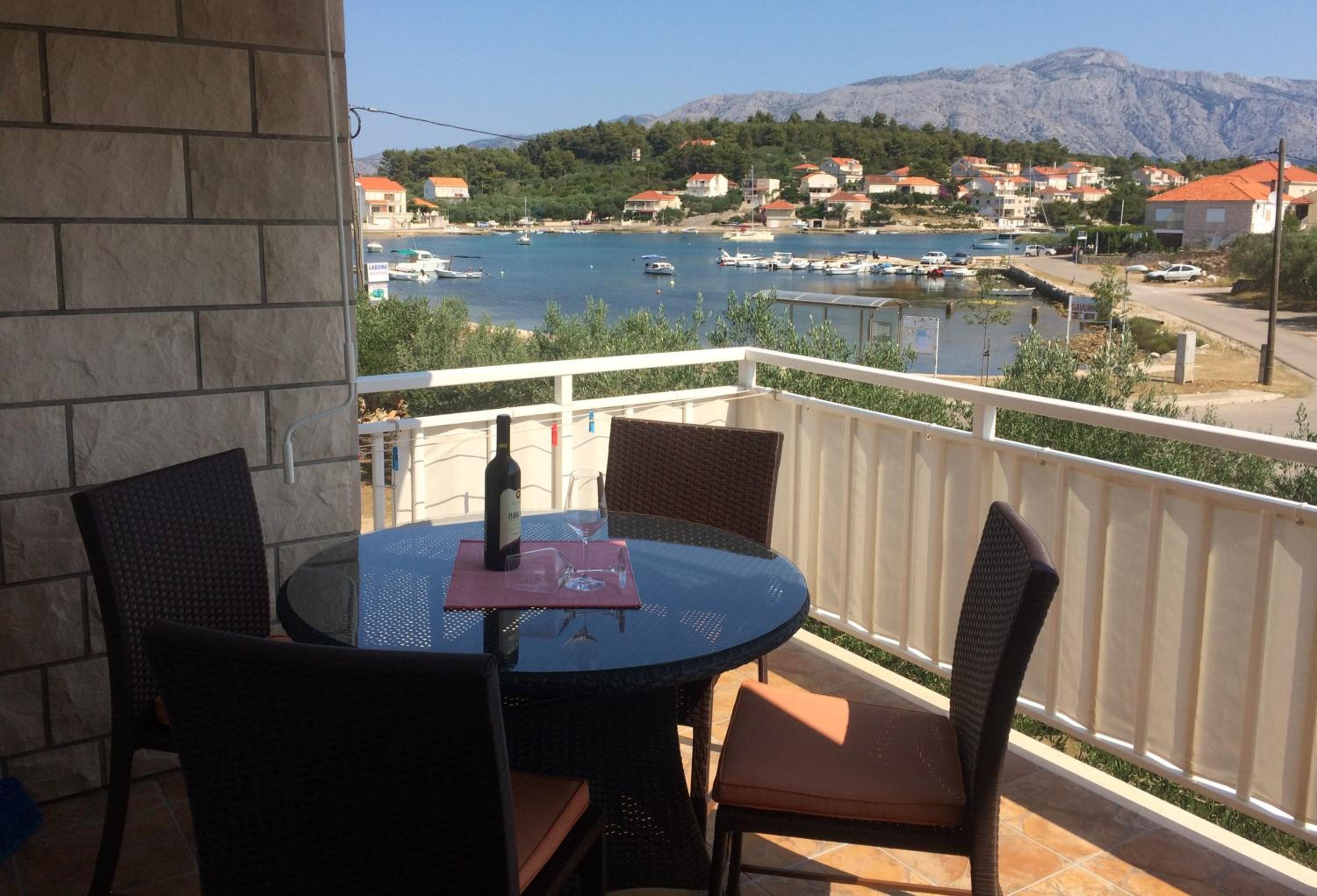 Two-Bedroom Apartment with Sea View photo 2