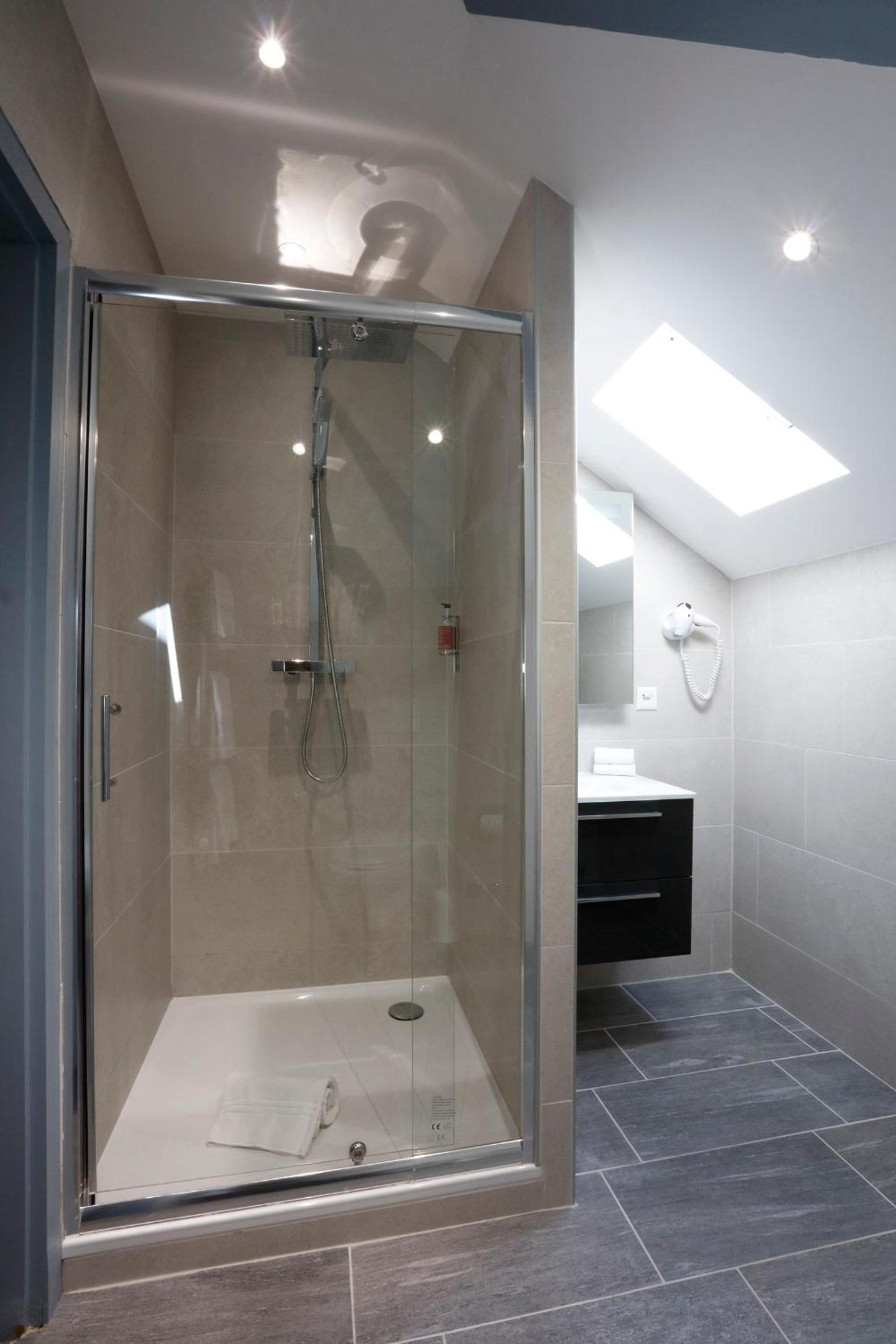 Standard Double Room - Photo 4
