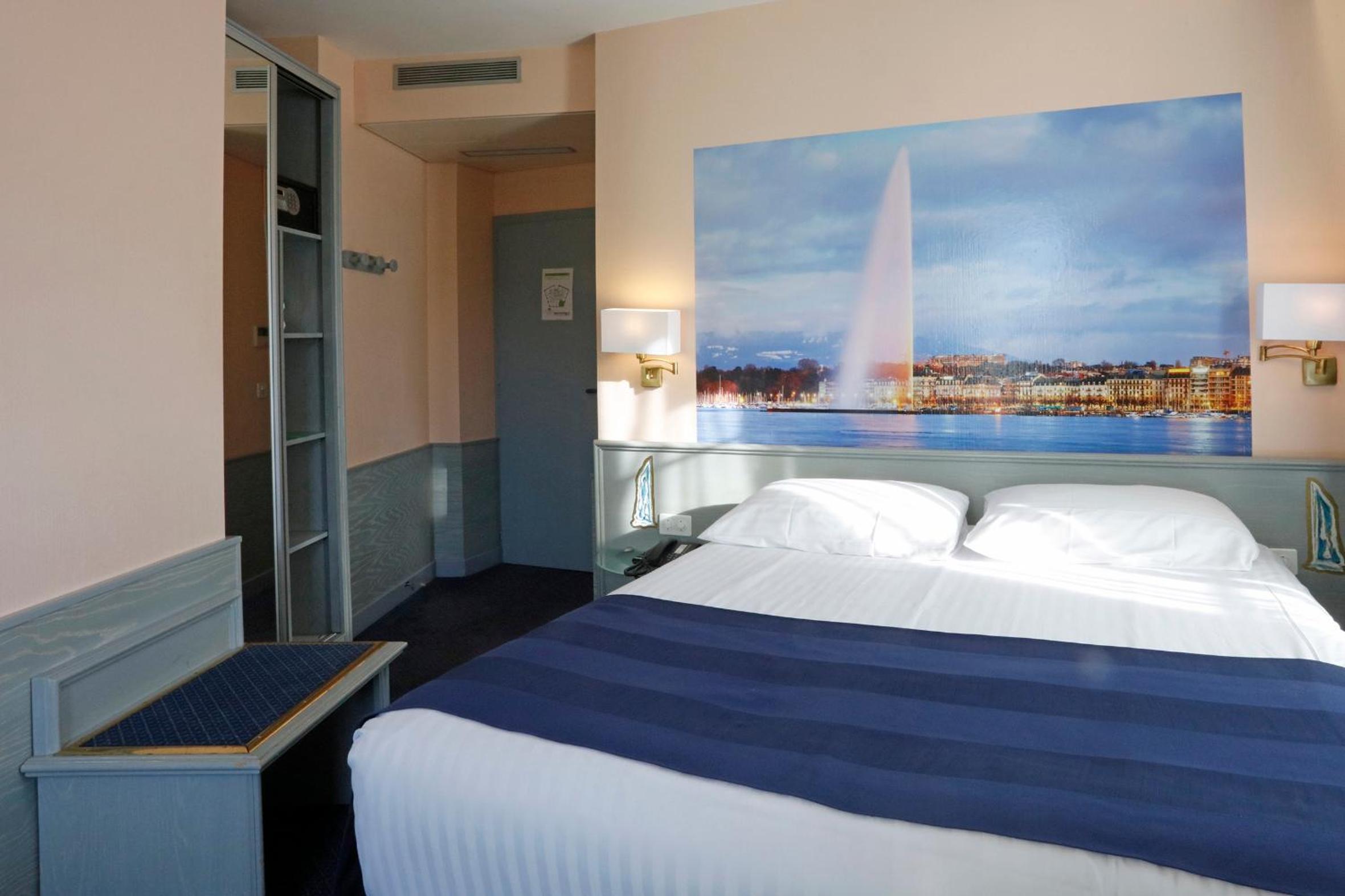 Standard Double Room - Photo 8