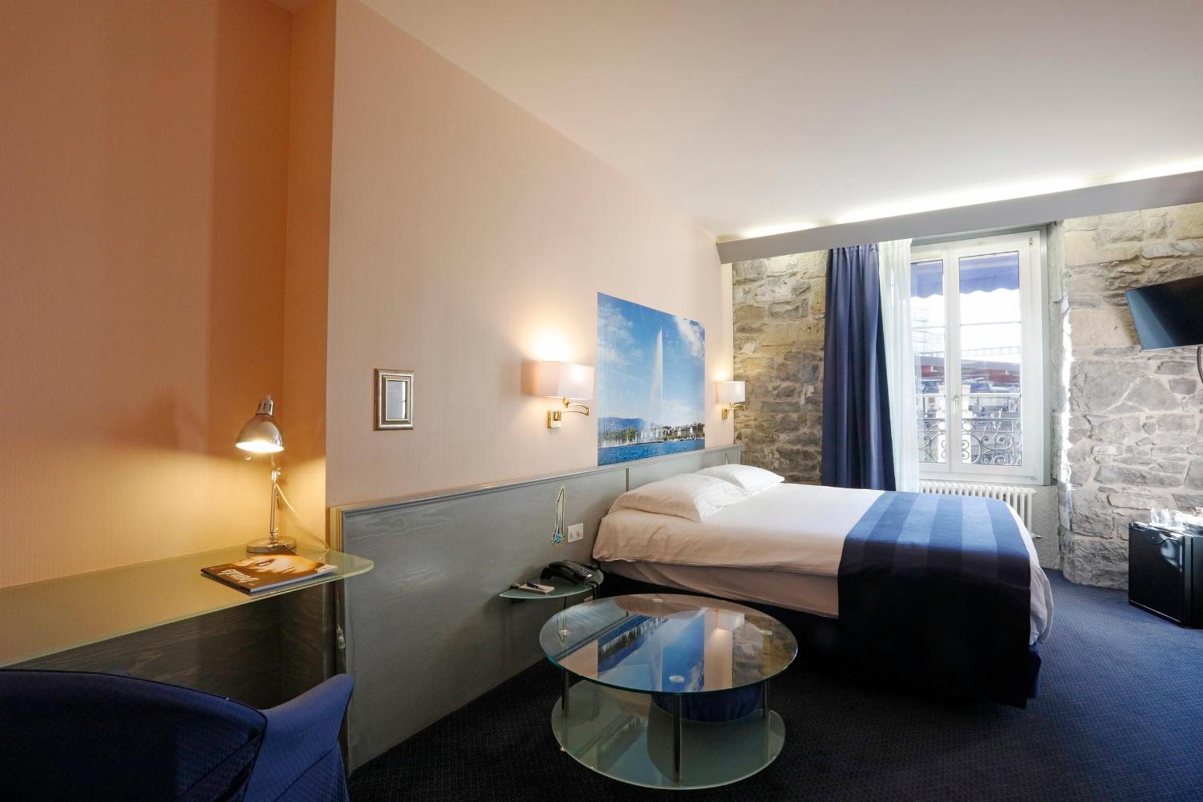 Standard Double Room - Photo 10