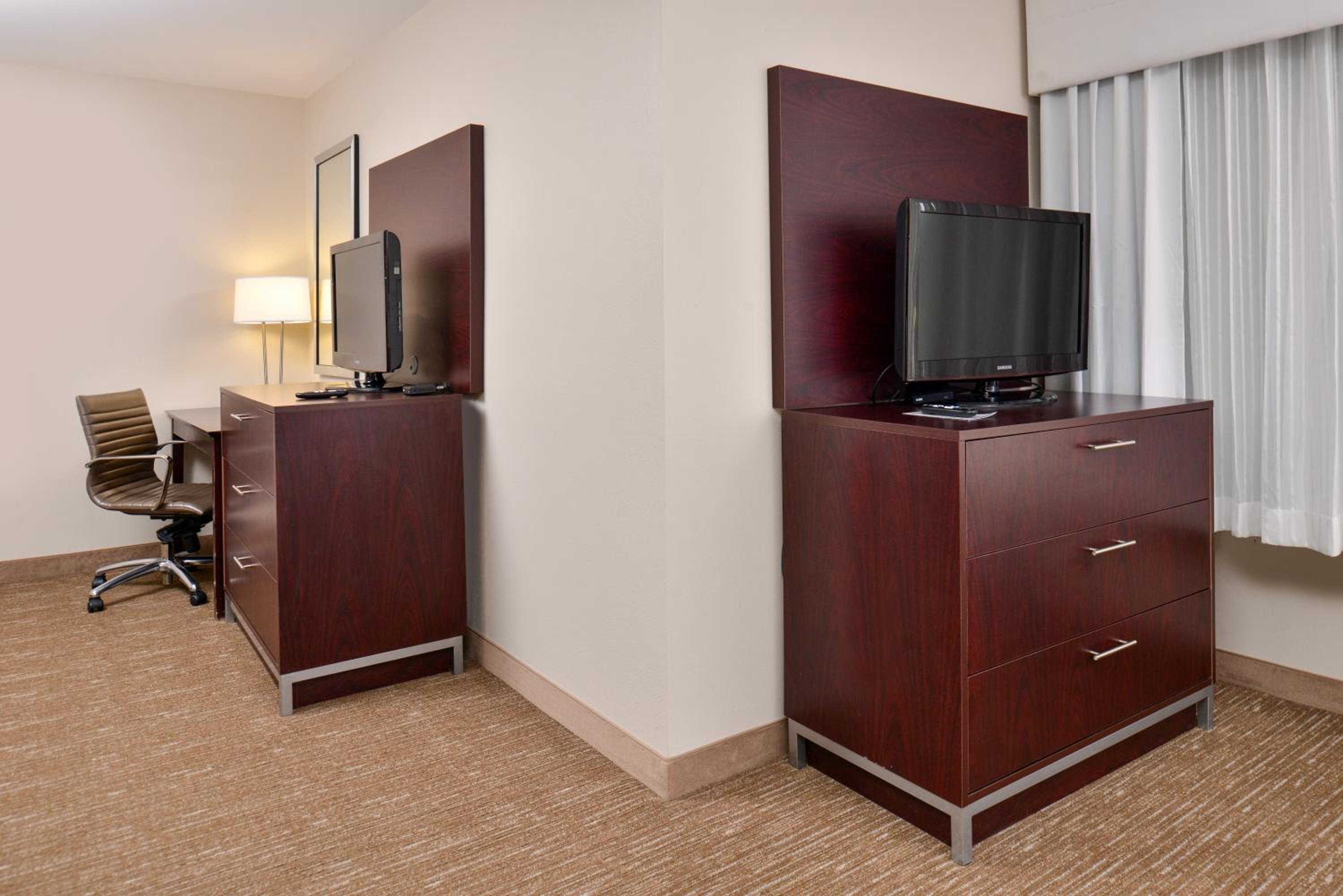 Suite with Two Beds - Non-Smoking - Photo 5