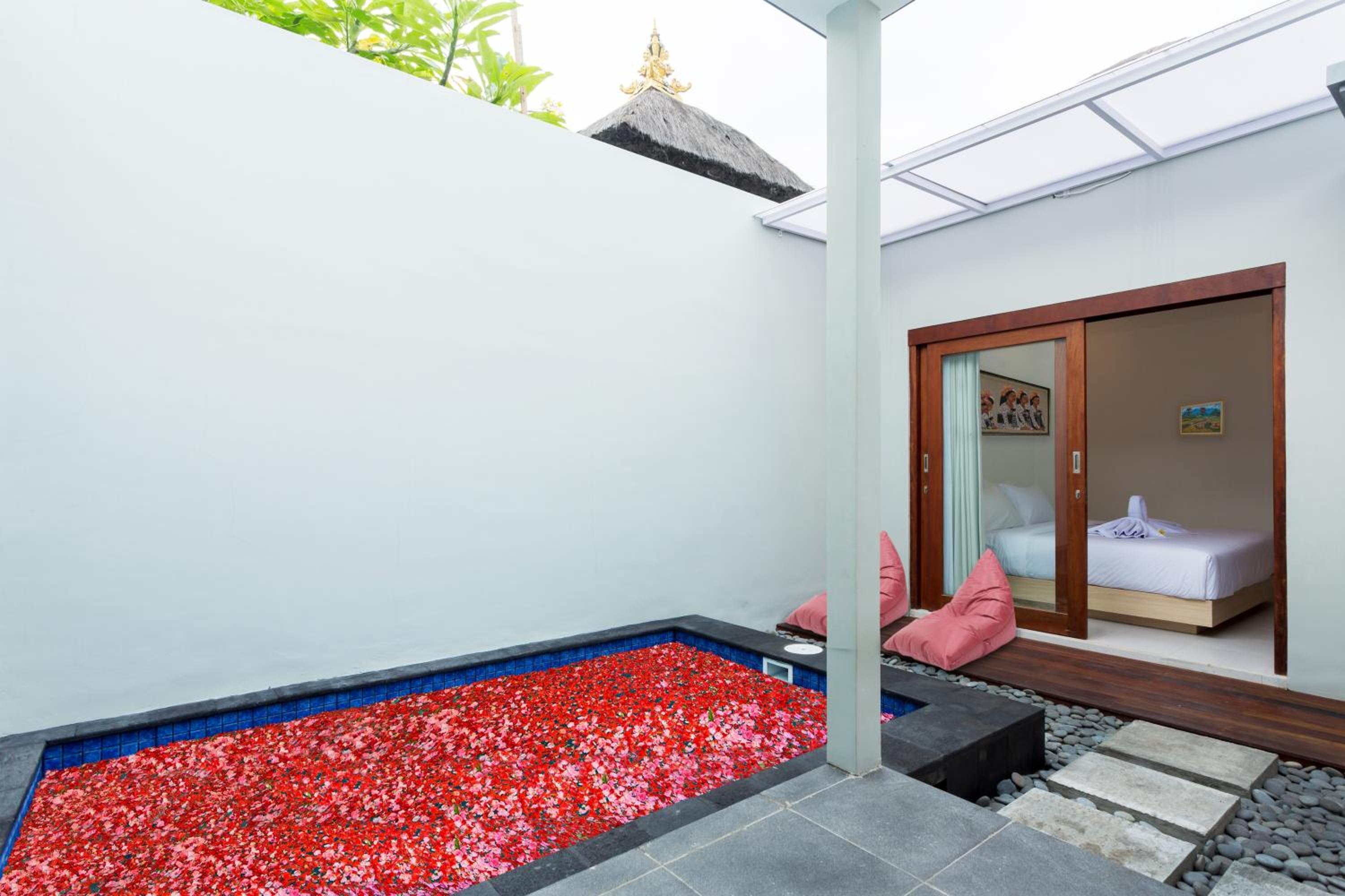 One-Bedroom Villa - Photo 26