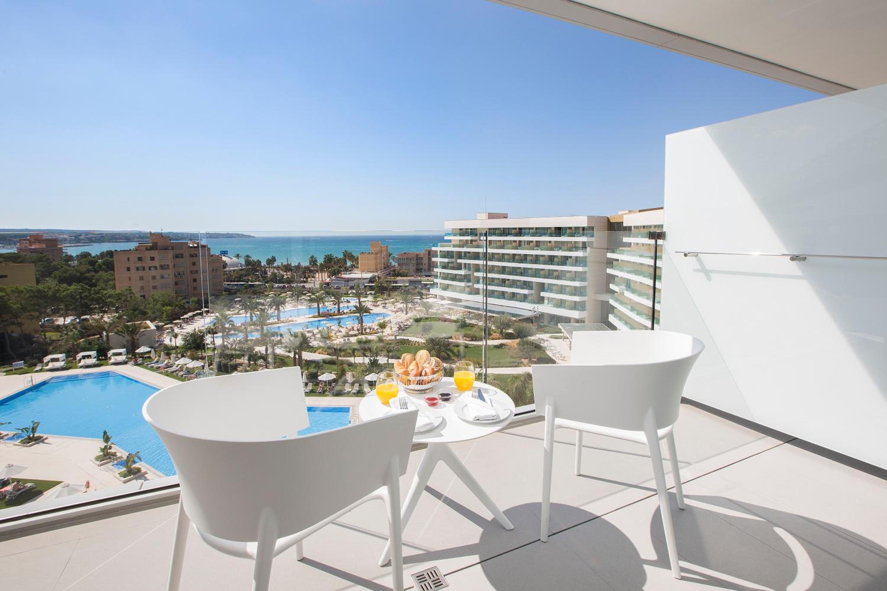 Suite Junior con vista al mar.