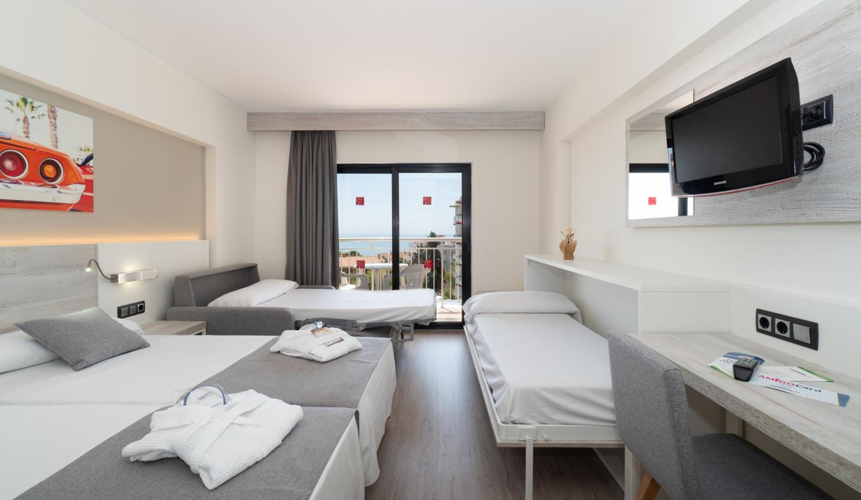 Double Room (2 Adults + 2 Children) - Photo 4