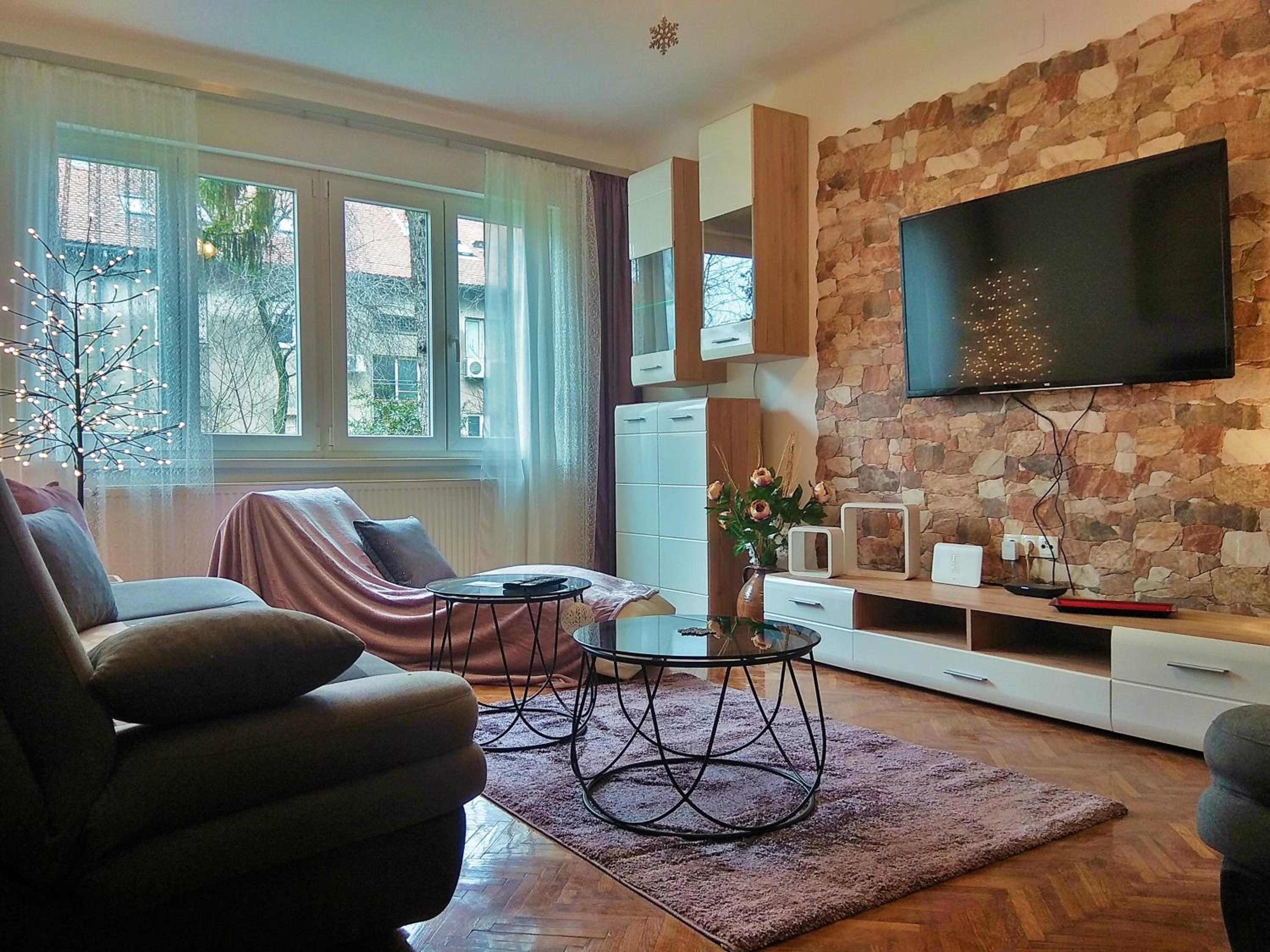 Two-Bedroom Apartment - Photo 22