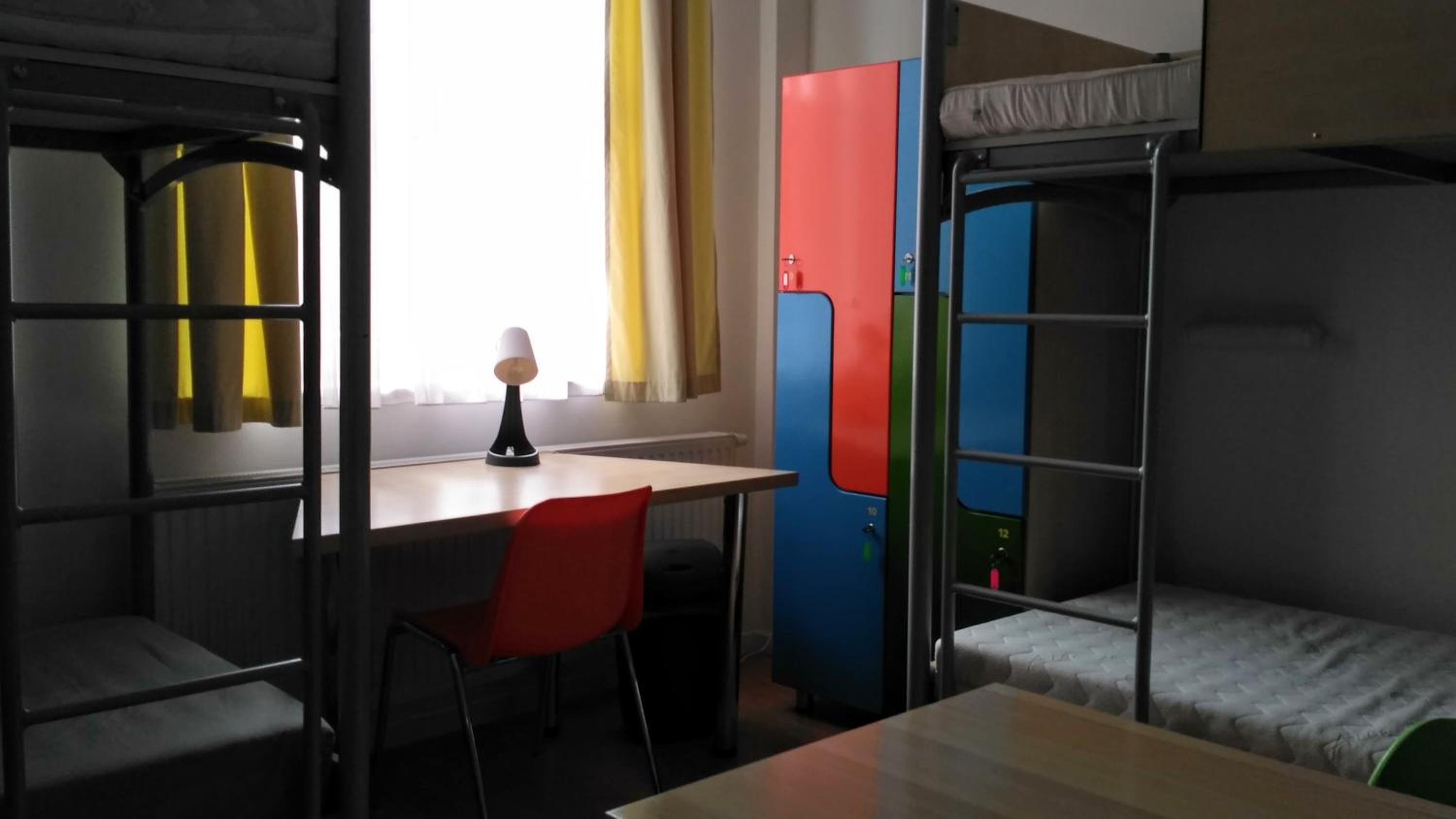 Mixed Dormitory Room photo 2