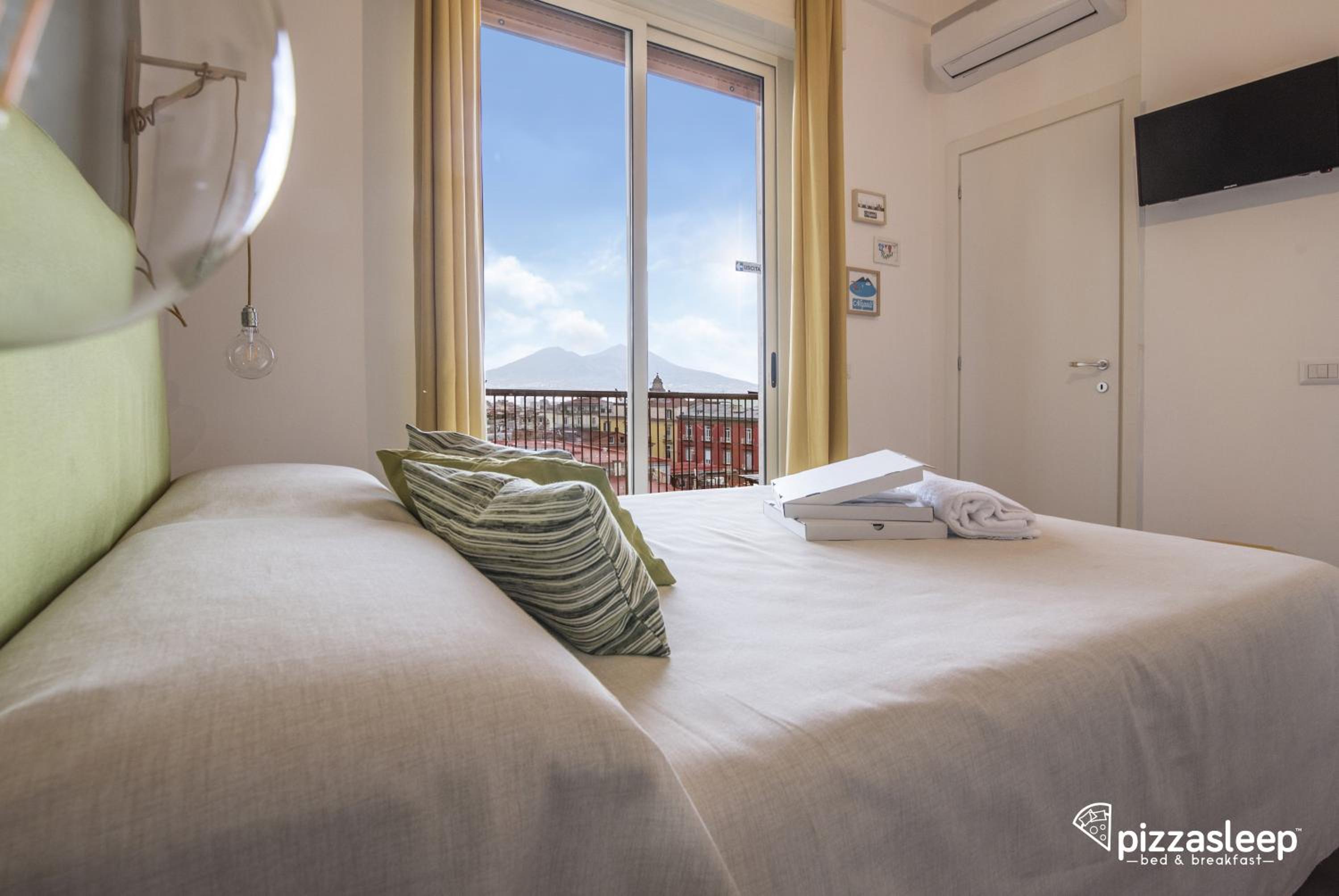 Deluxe Double Room with Balcony and Sea View