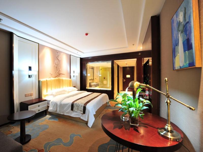 Superior Queen Room photo 2