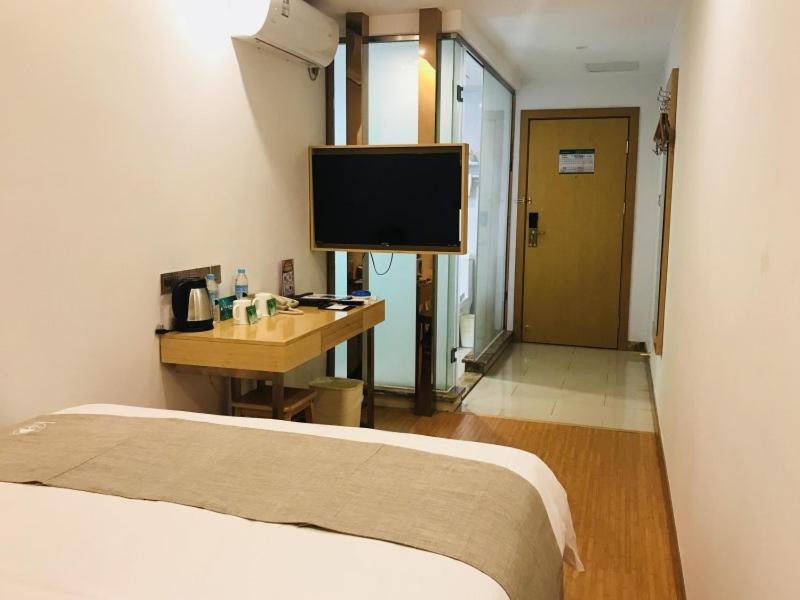 Single Room - Photo 2