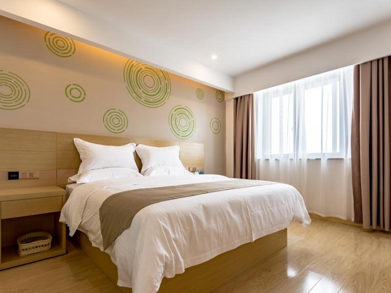 Double Room - Photo 12