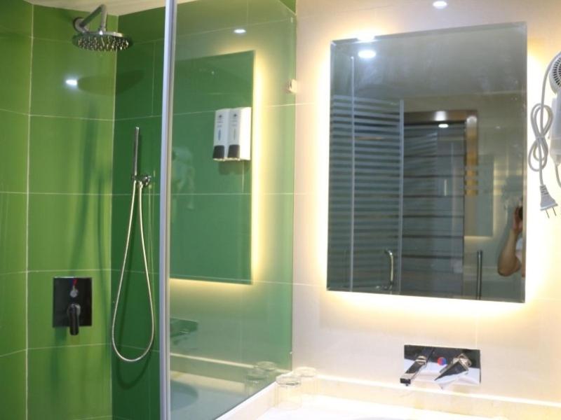Mainland Chinese Citizens - Double Room photo 2