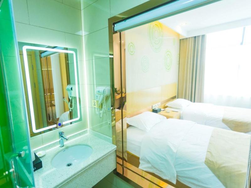Business Twin Room - Photo 2