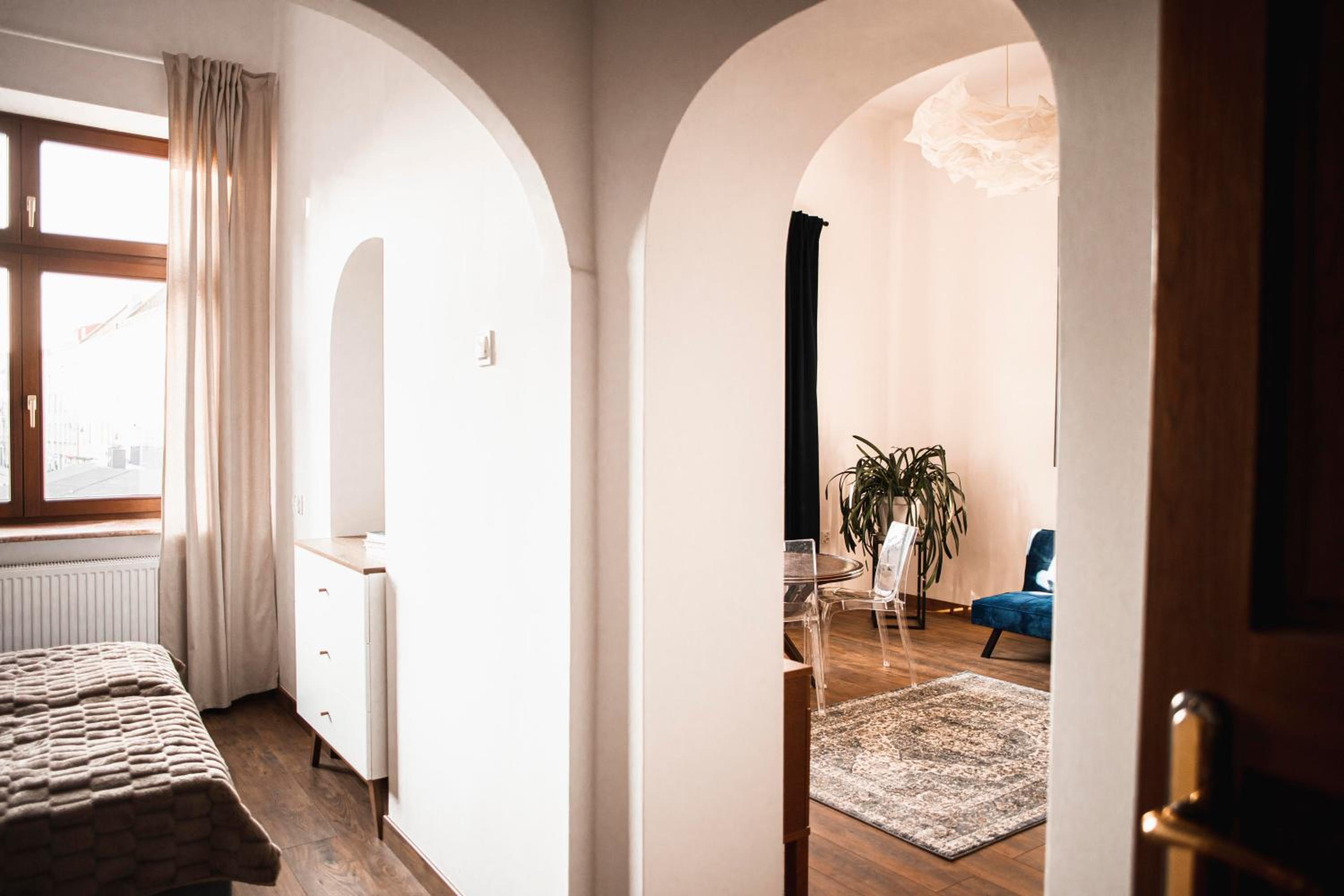 One-Bedroom Apartment - Photo 16