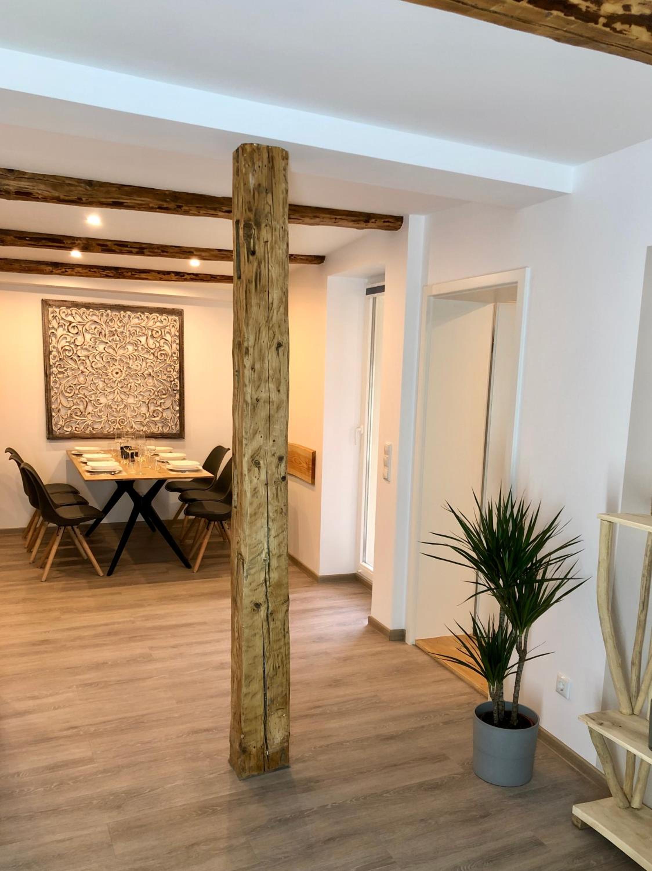 Two-Bedroom Apartment 3 with Balcony photo 2