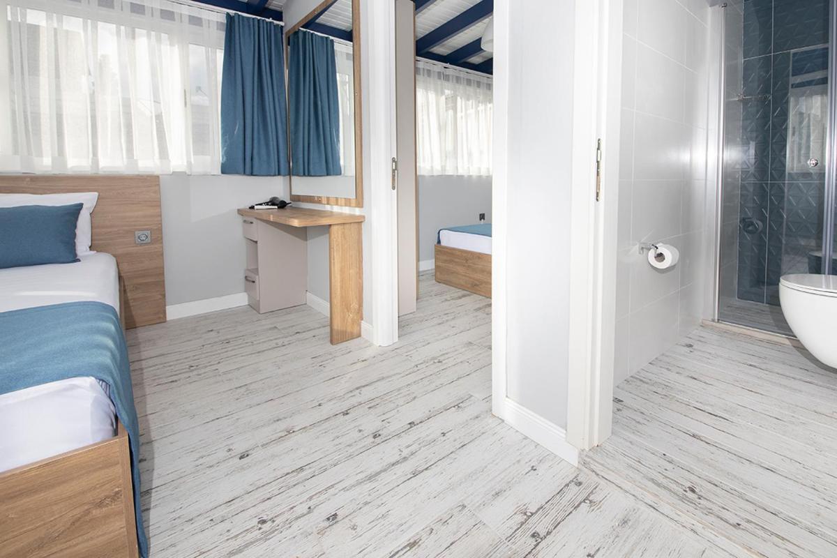 Superior King Room - Photo 5
