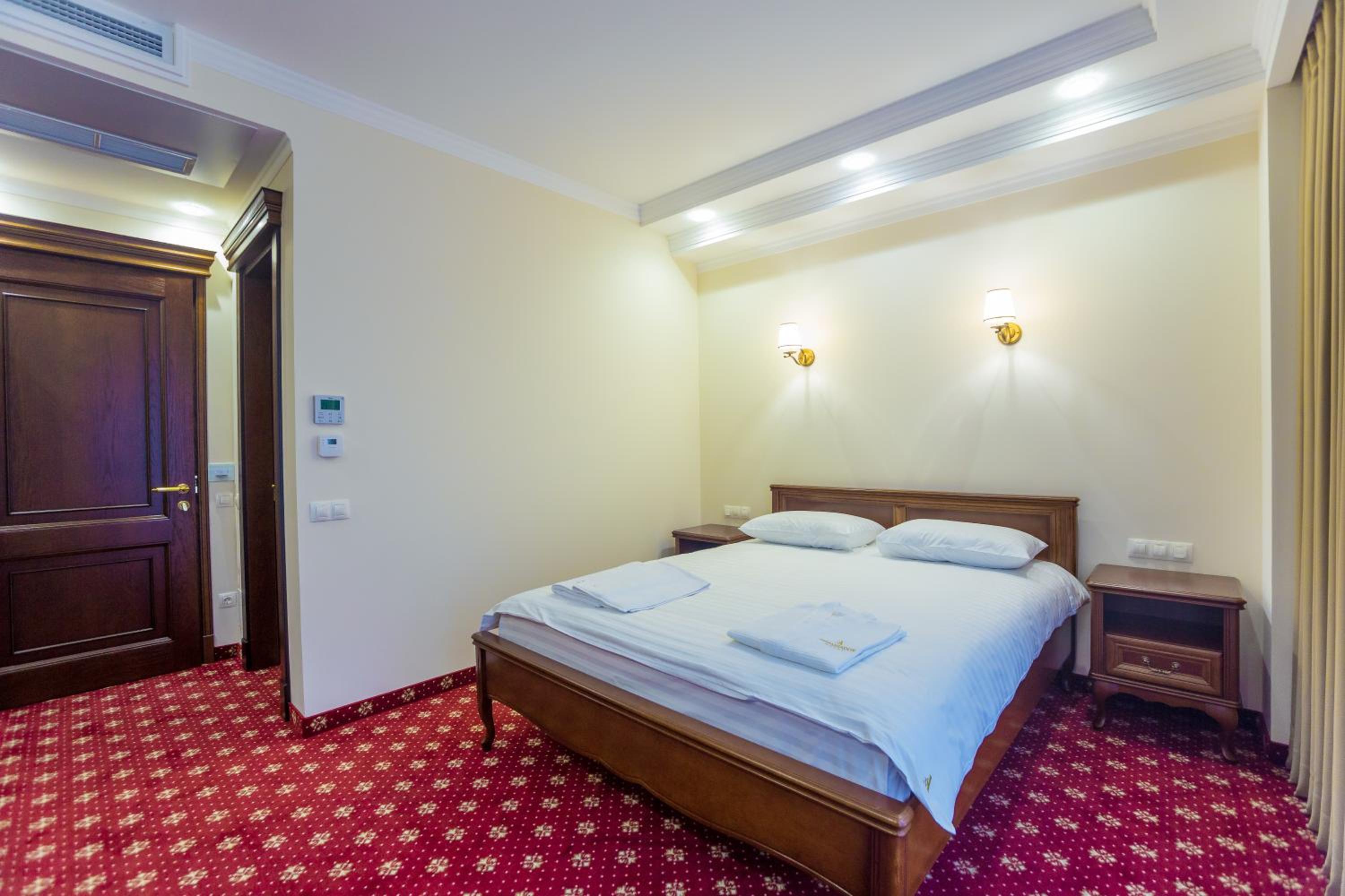 Deluxe Double Room photo 3
