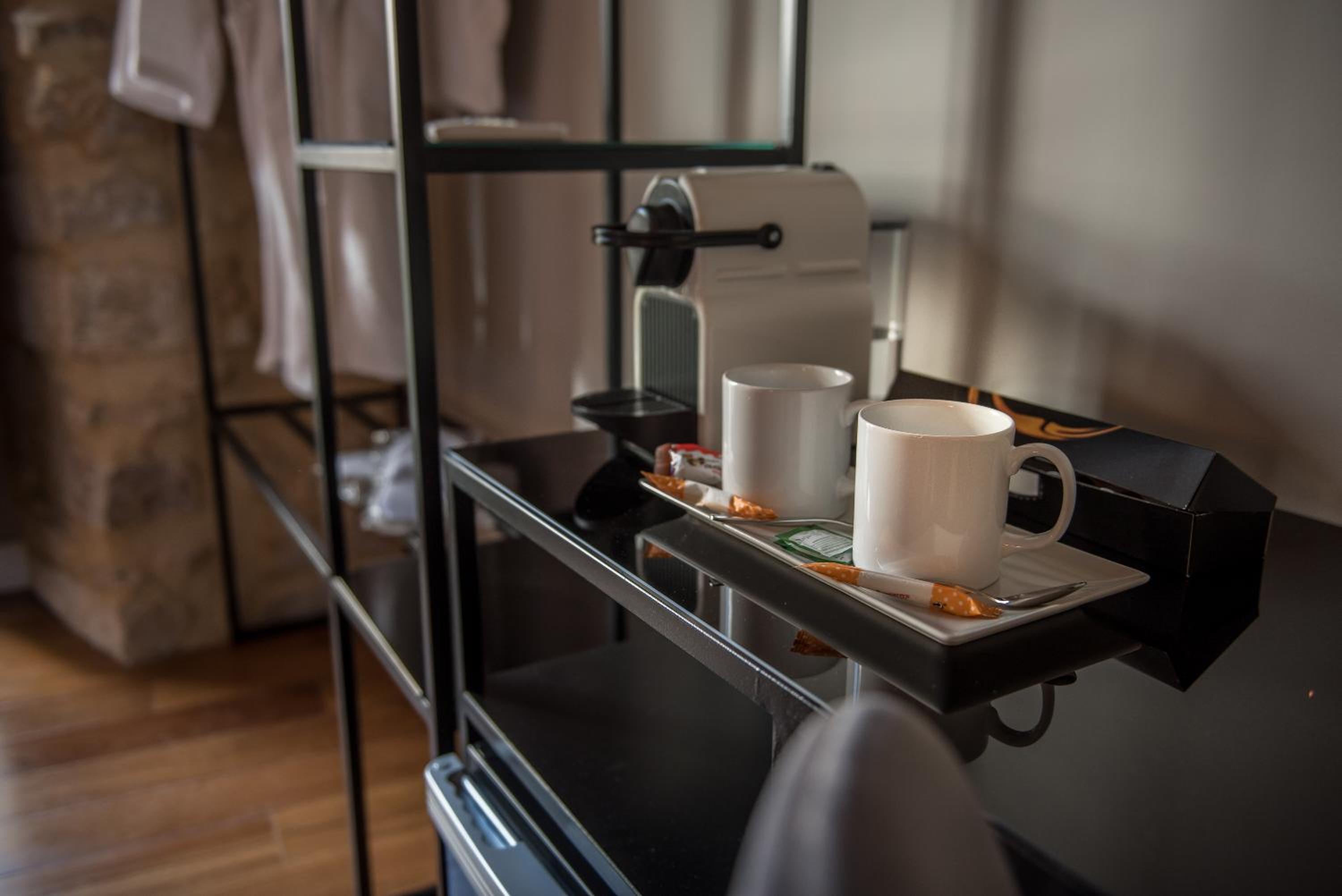 Double or Twin Room - Photo 3