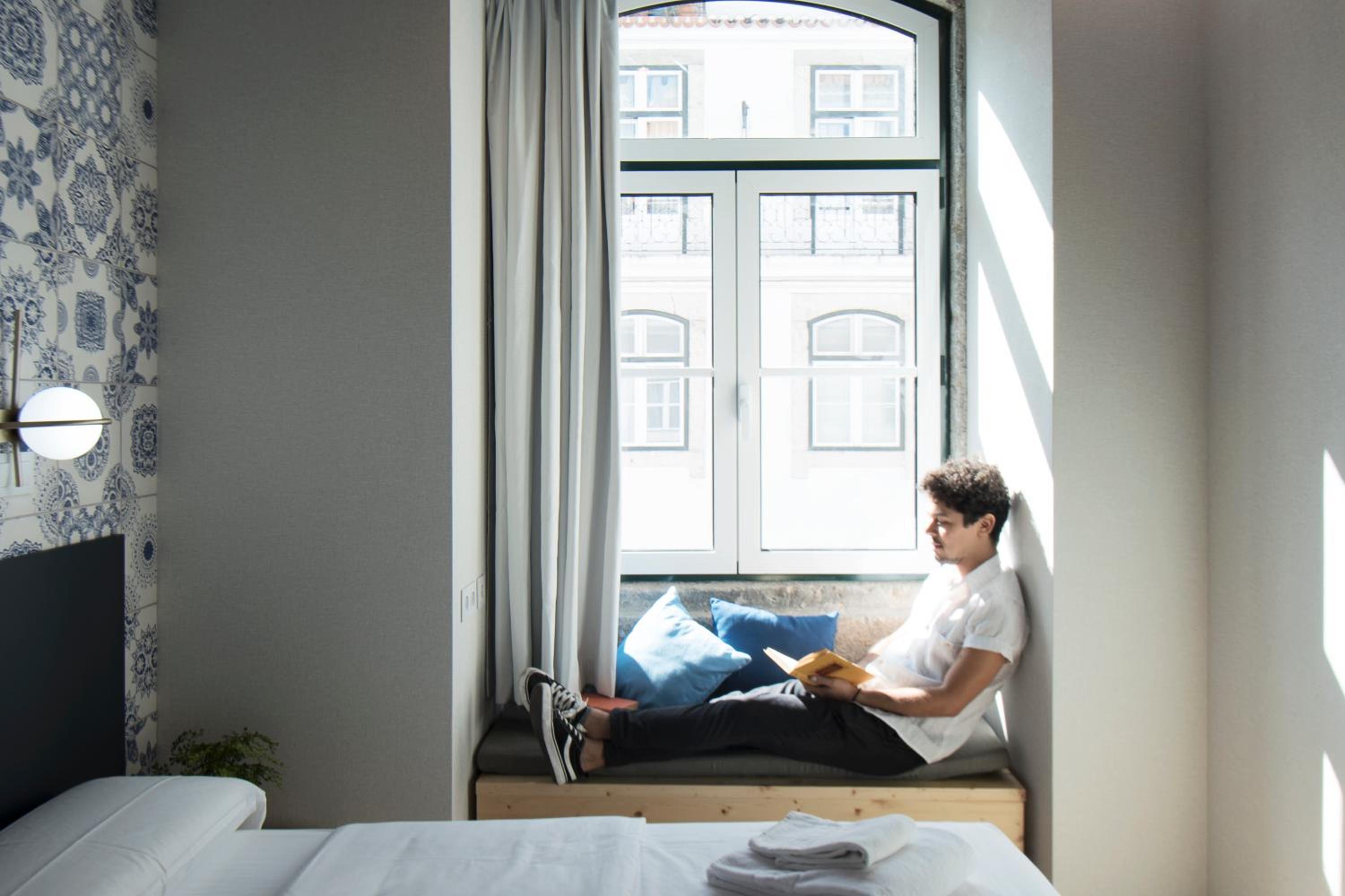 Standard Twin Room - Photo 3