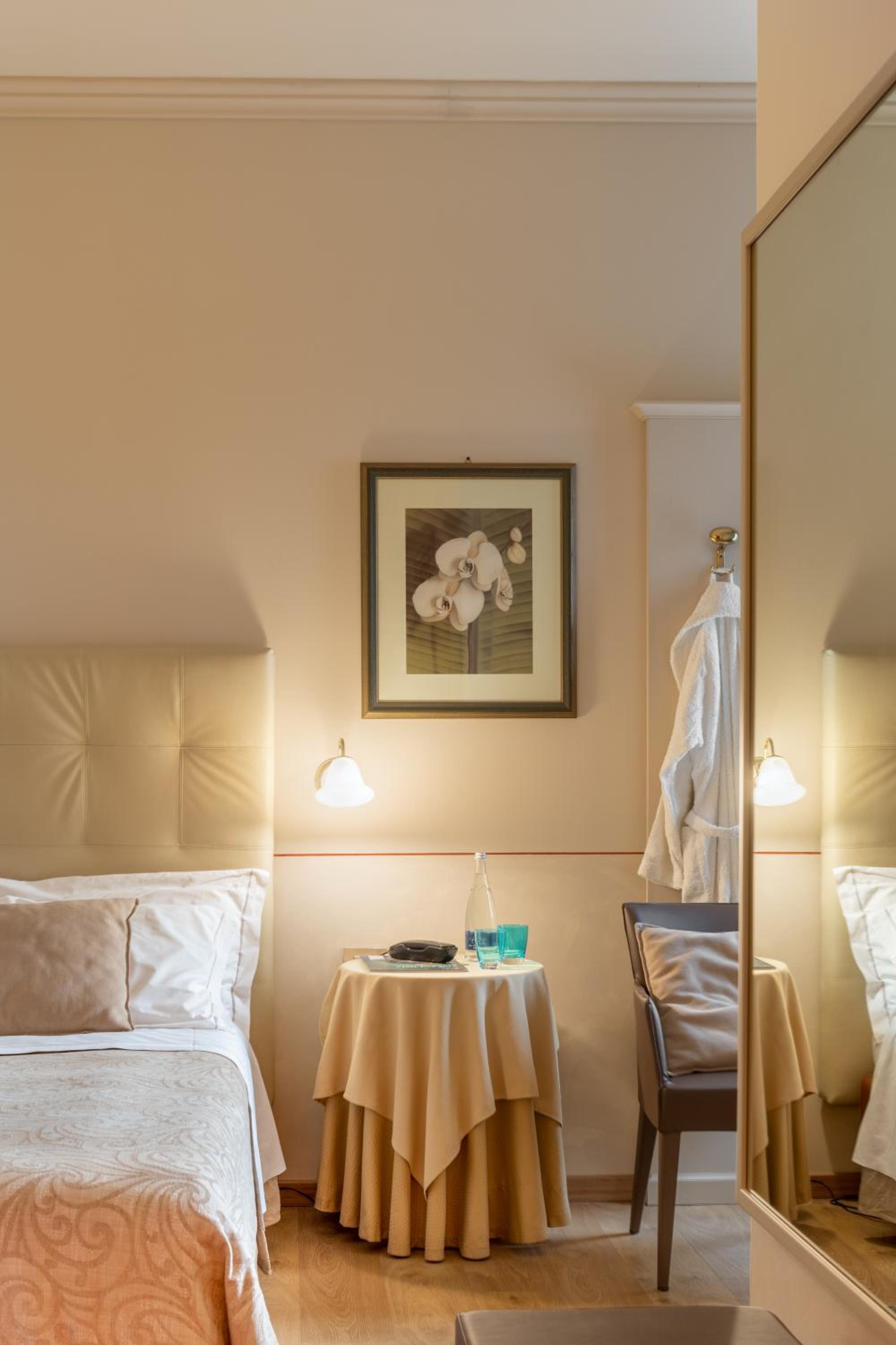 Economy Double Room photo 2