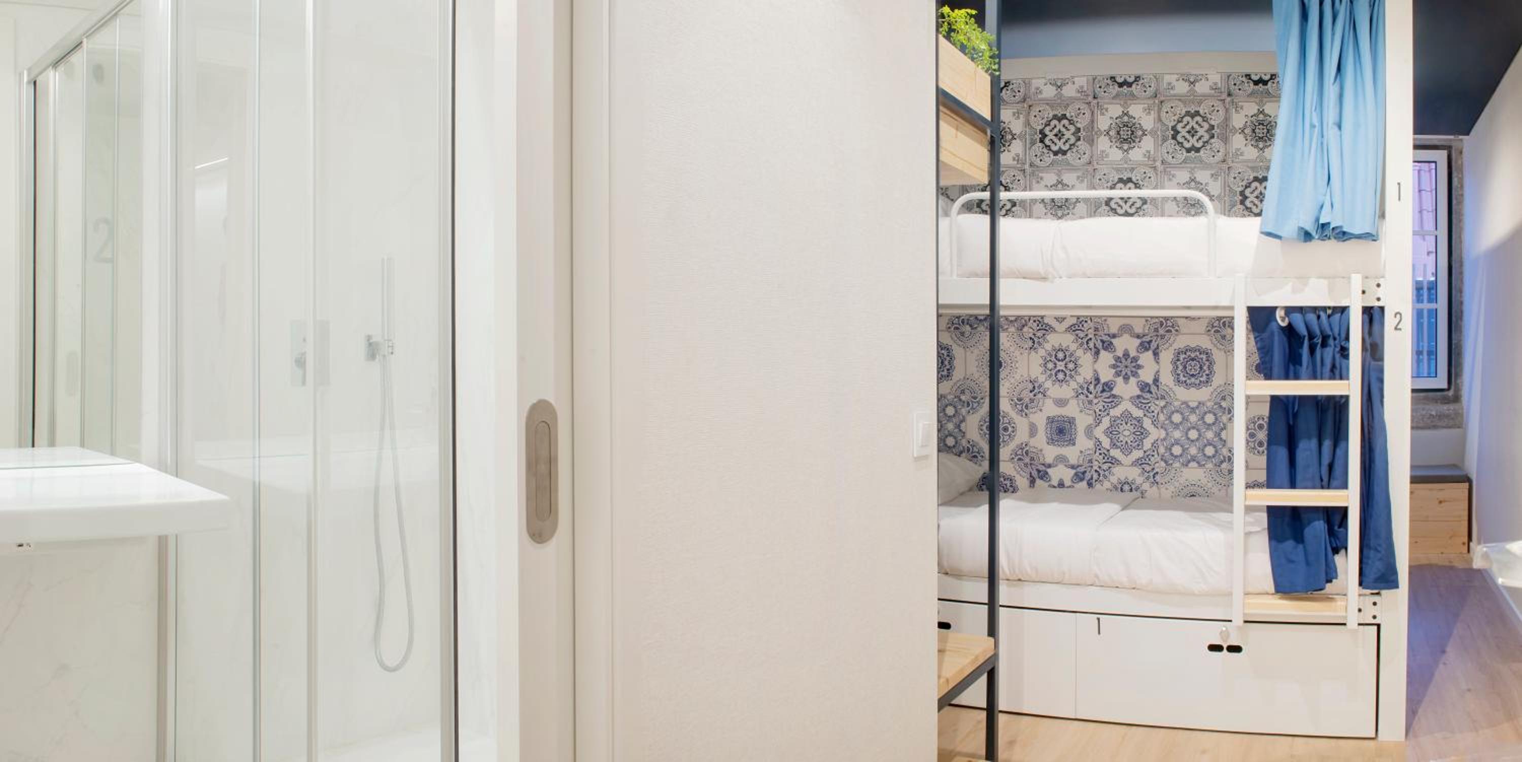 Standard Quadruple Room - Photo 11
