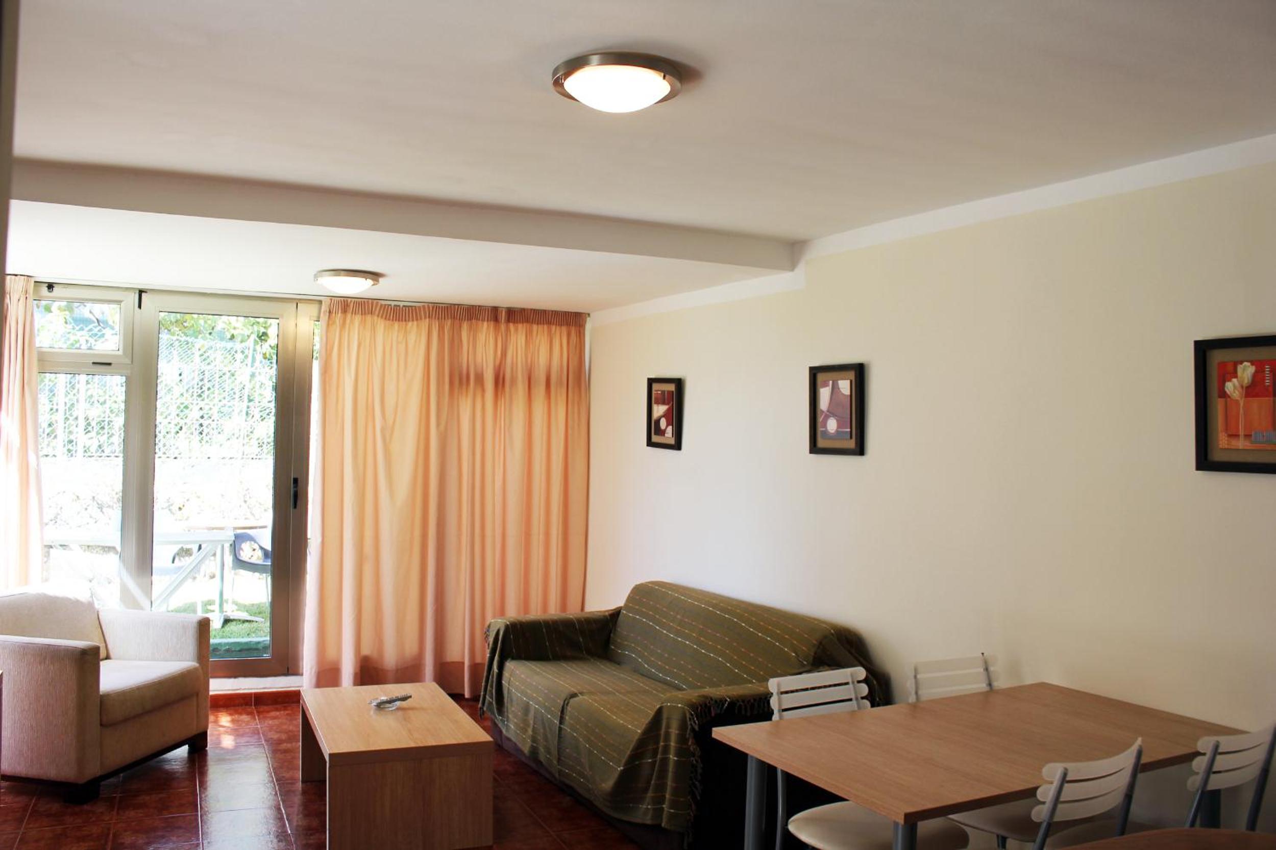 Apartamento con vista al jardín
