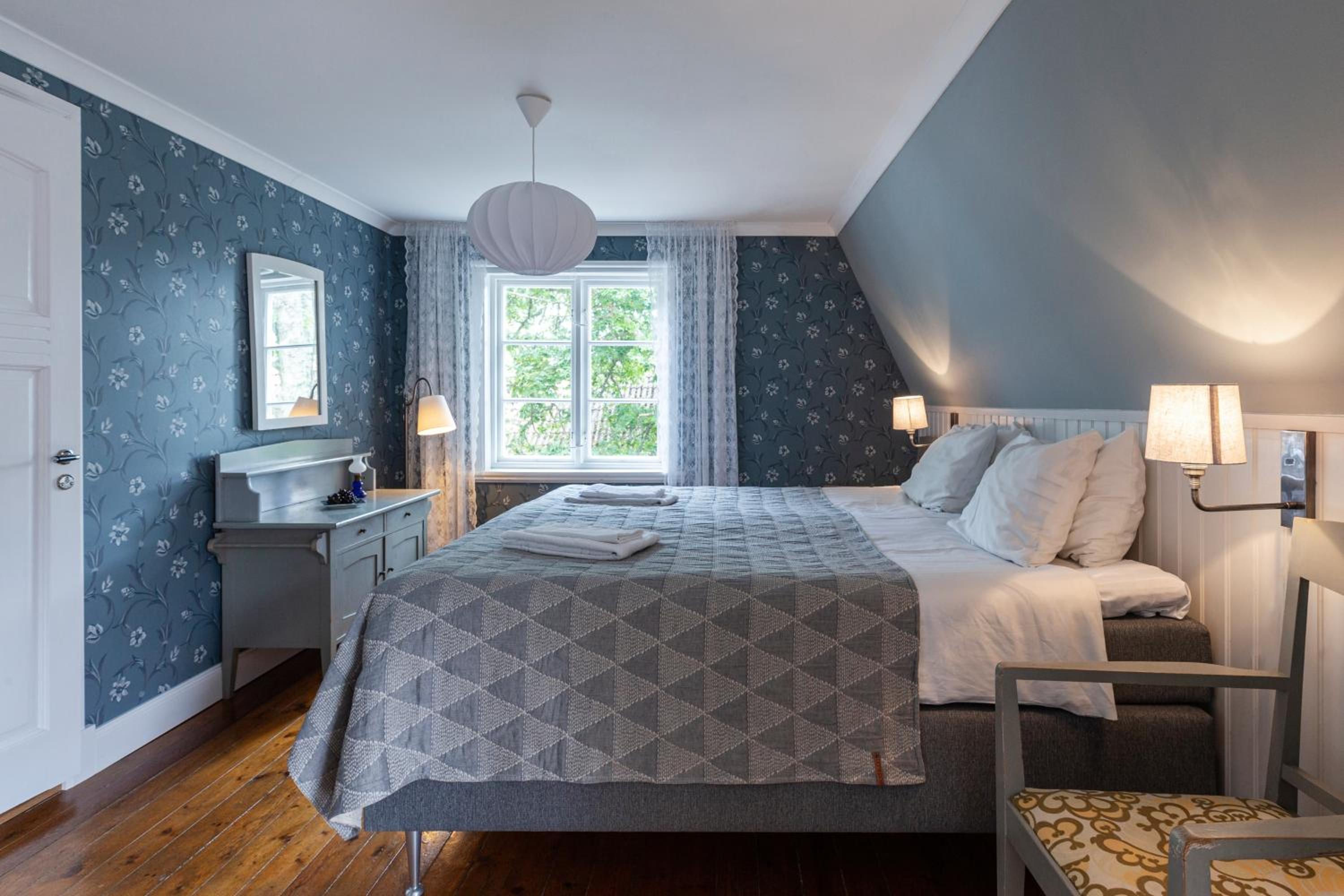 Junior Suite with Garden View