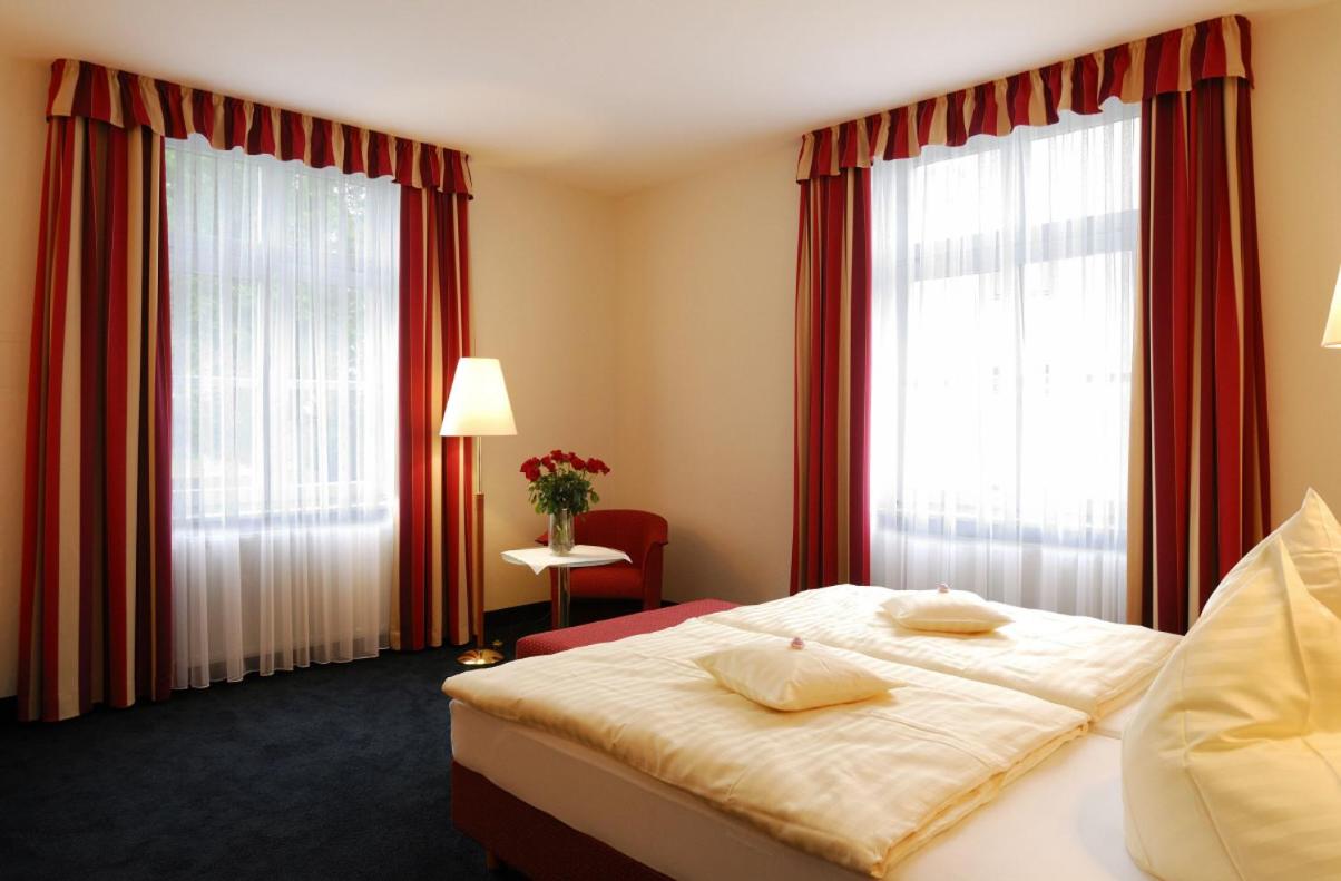 Double Room - Photo 5
