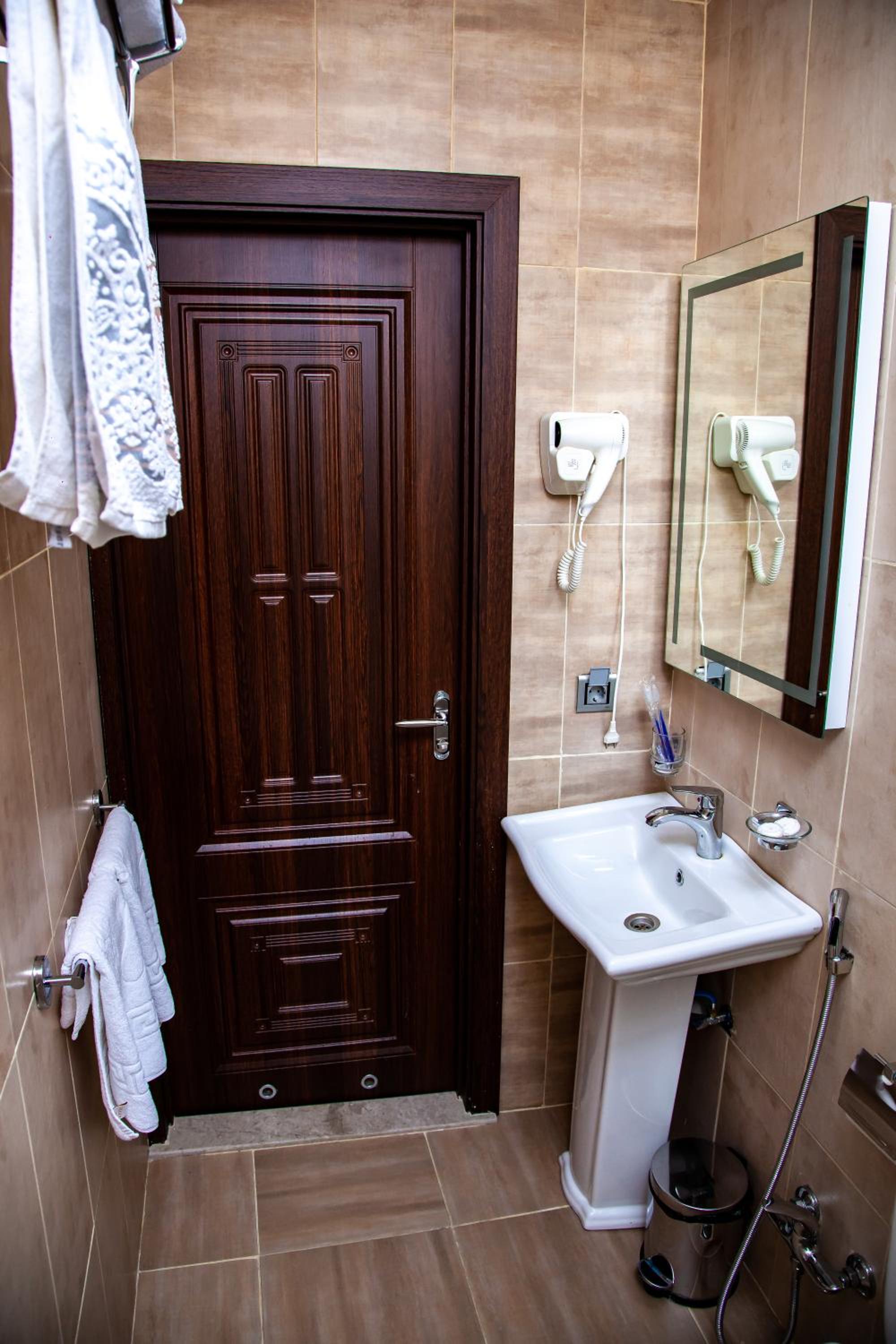 Standard Triple Room photo 2