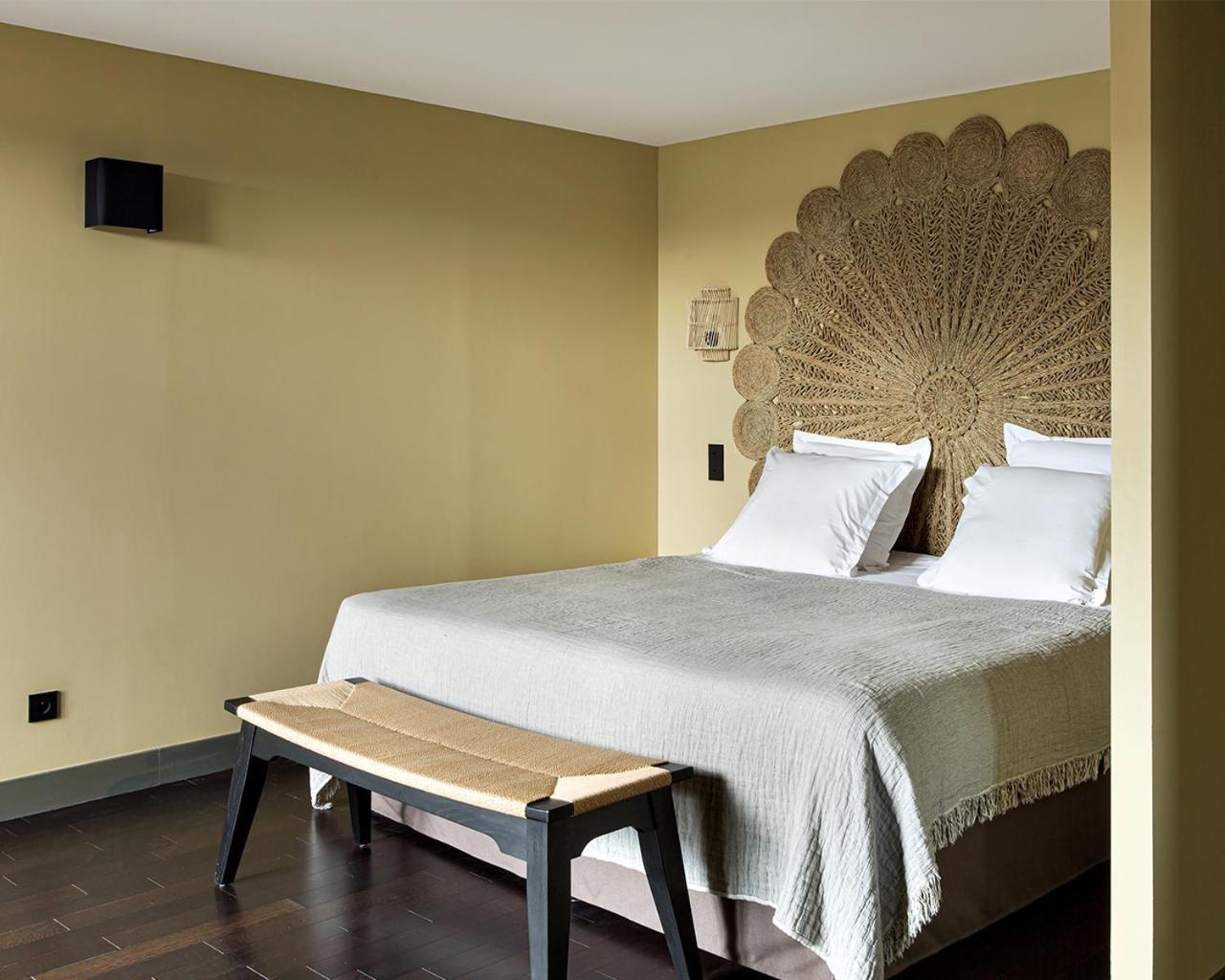 Deluxe Room with Terrace thumbnail 5