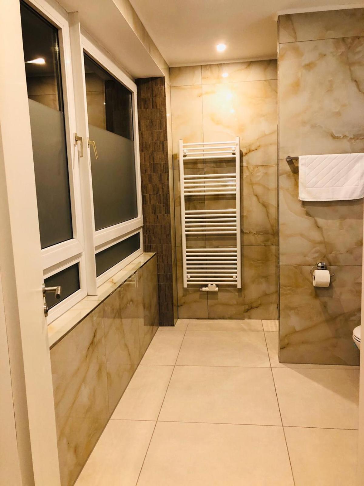 Standard Double Room - Photo 5