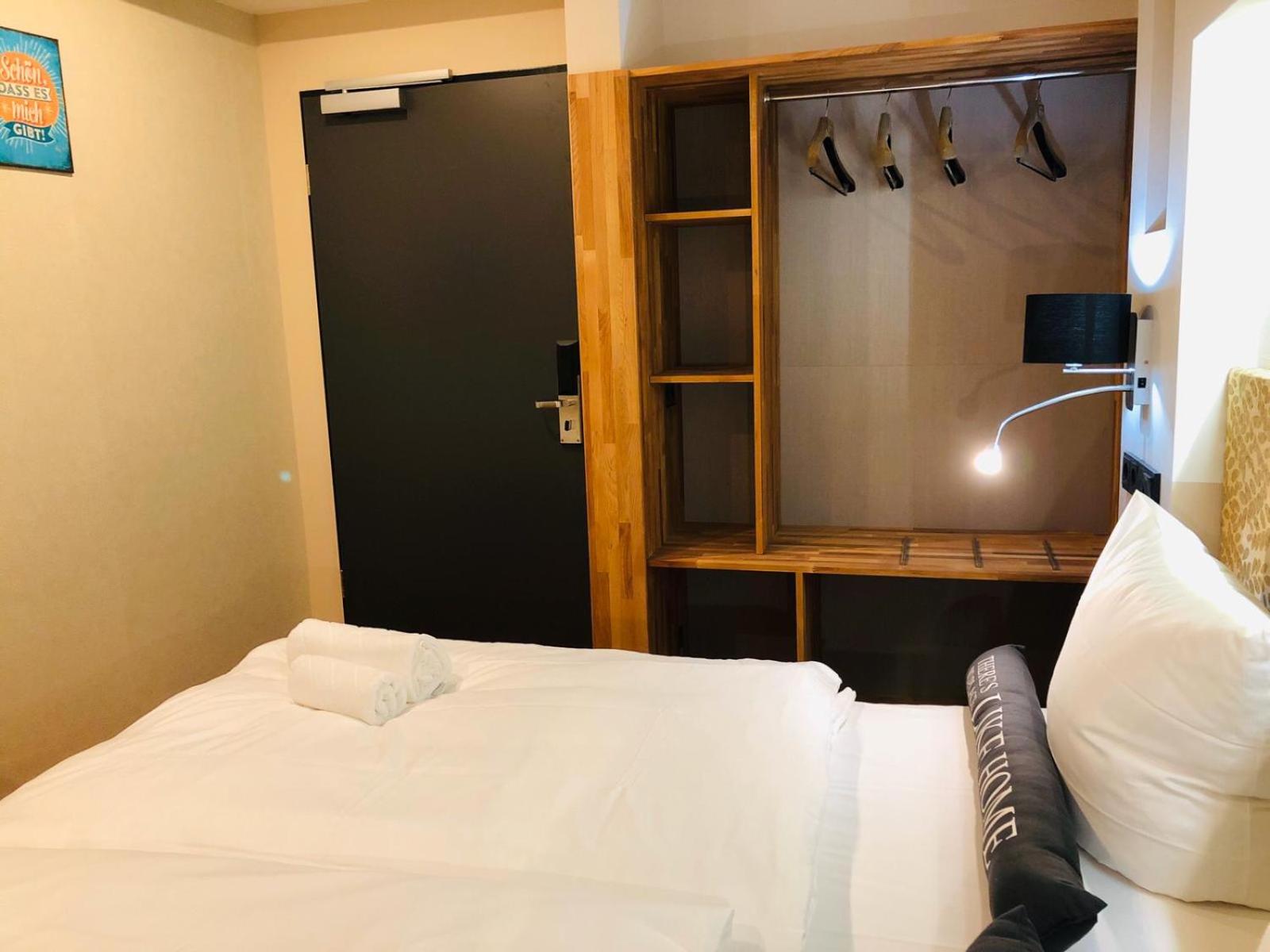 Standard Double Room - Photo 2