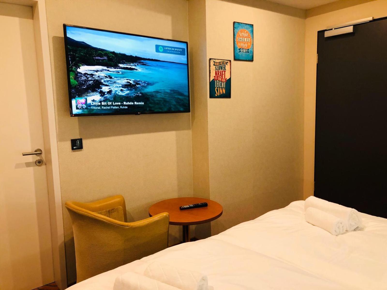 Standard Double Room - Photo 4