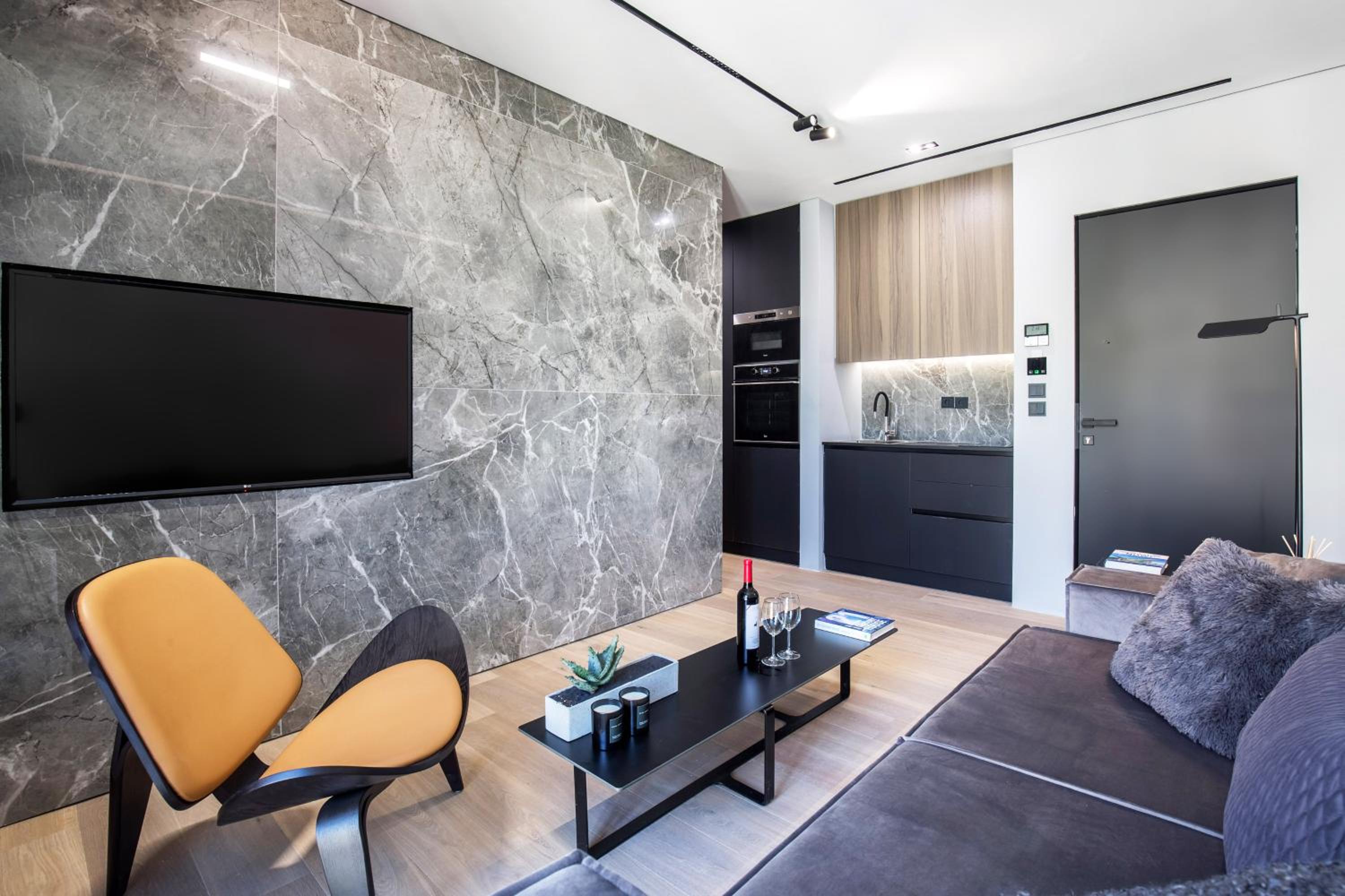Suite with Hot Tub