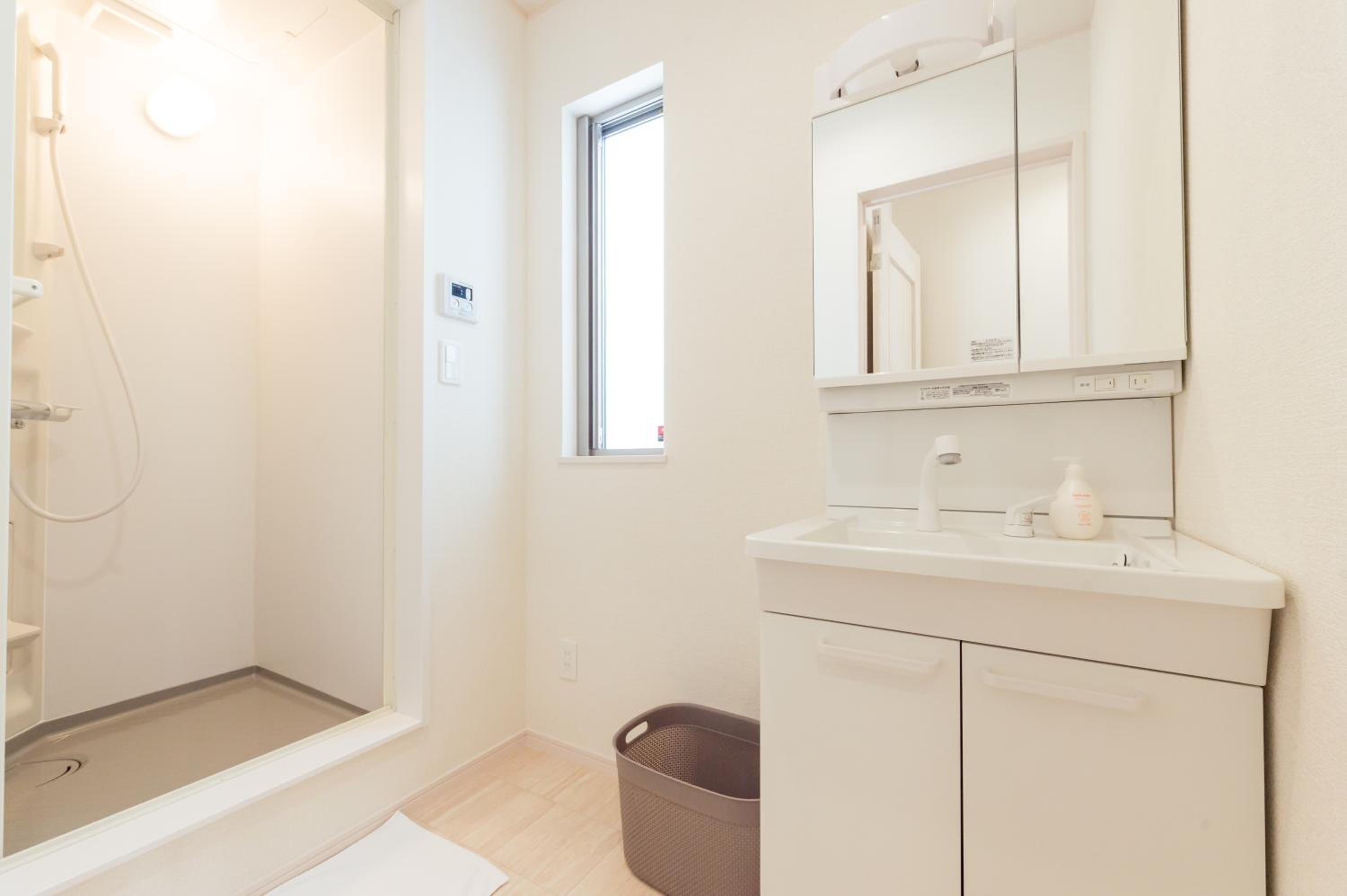 Three-Bedroom House photo 2