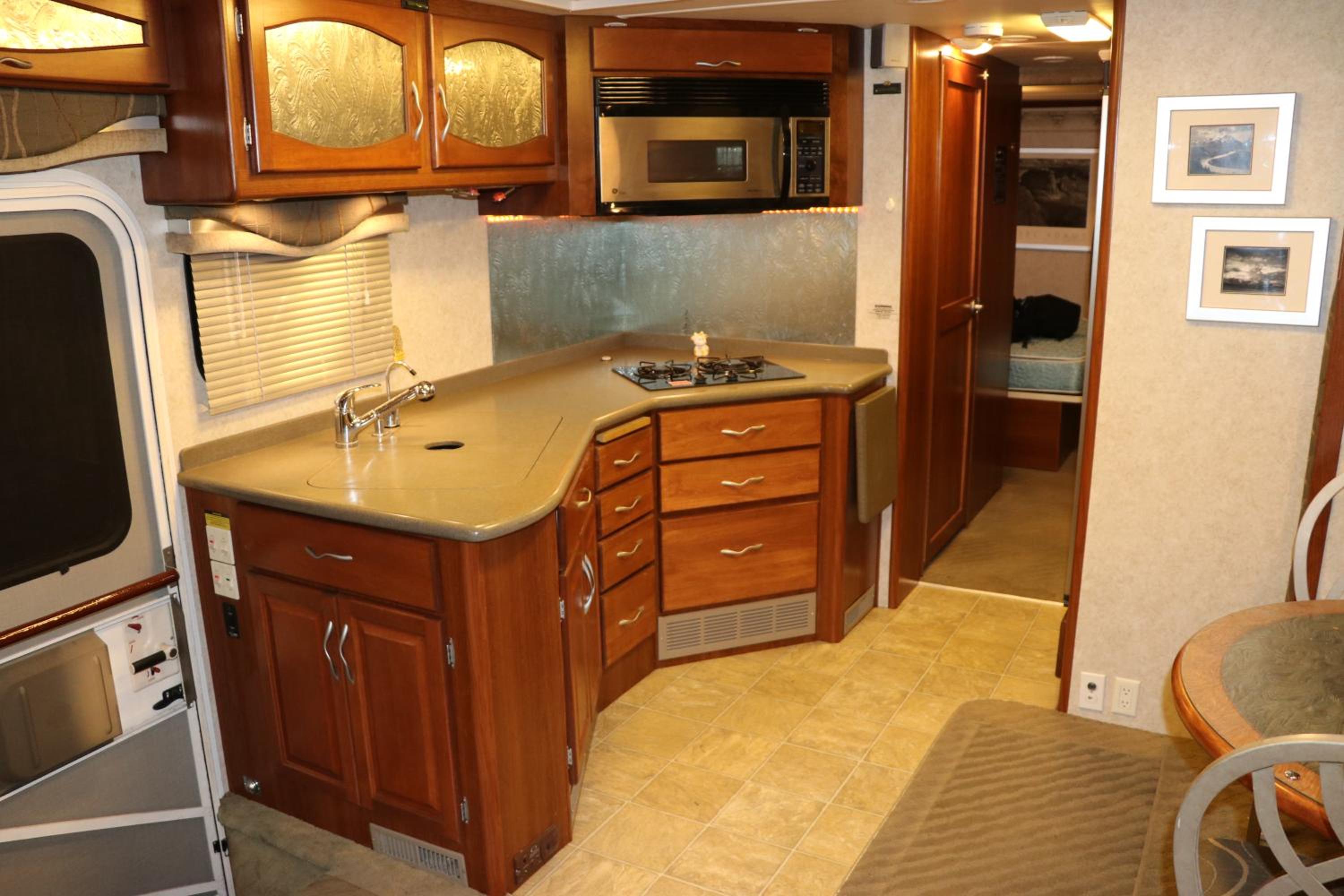 Mobile Home photo 3